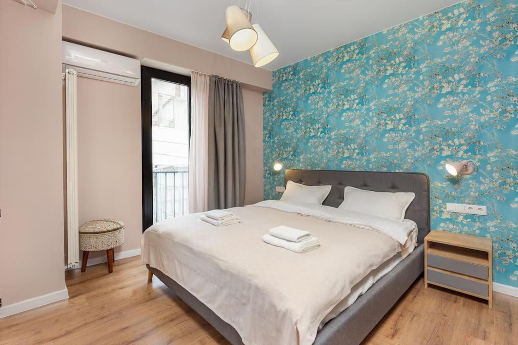 Mysa Flat with Spacious Patio view 5