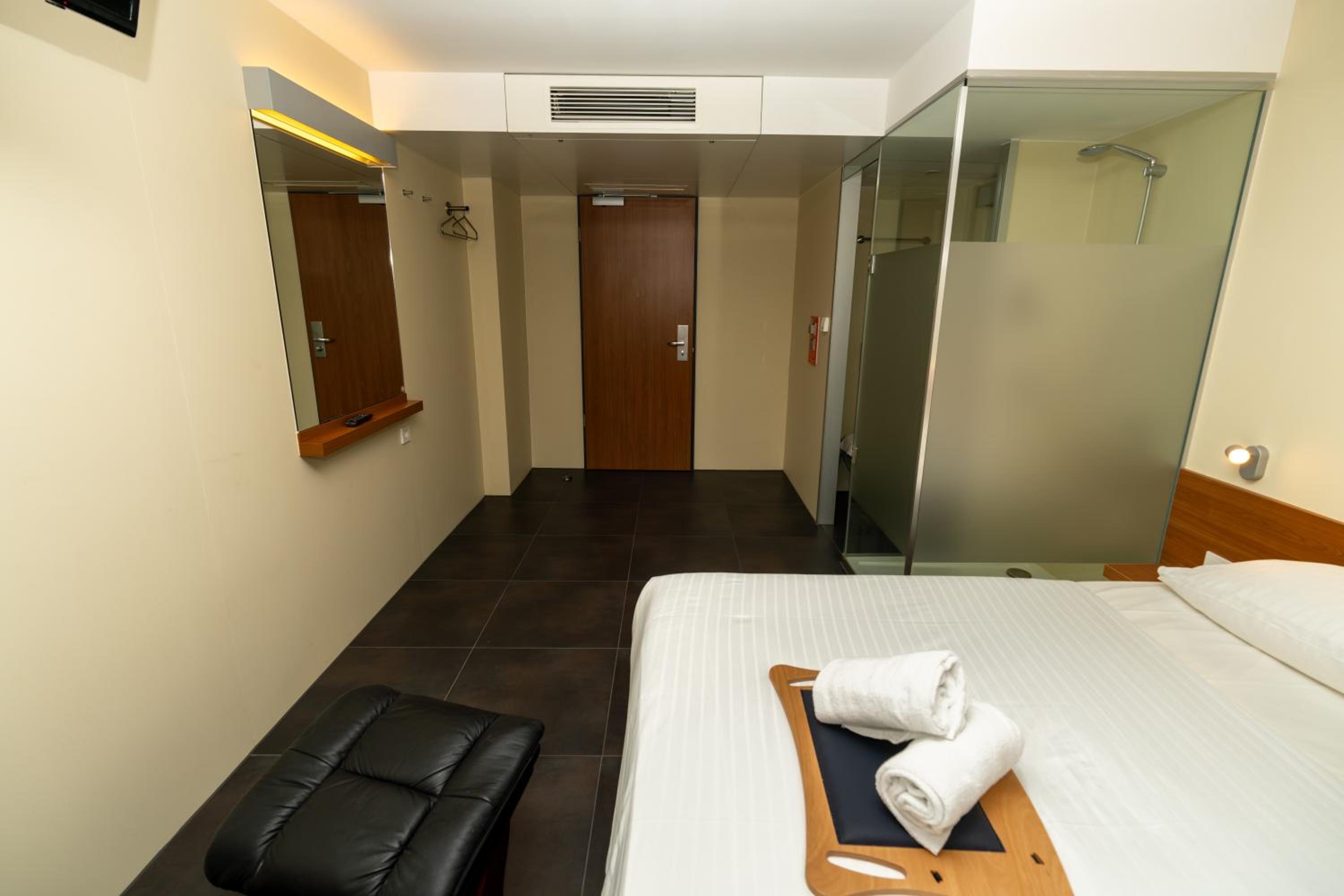 Hotel Dusseldorfer Hof - Property Image 14
