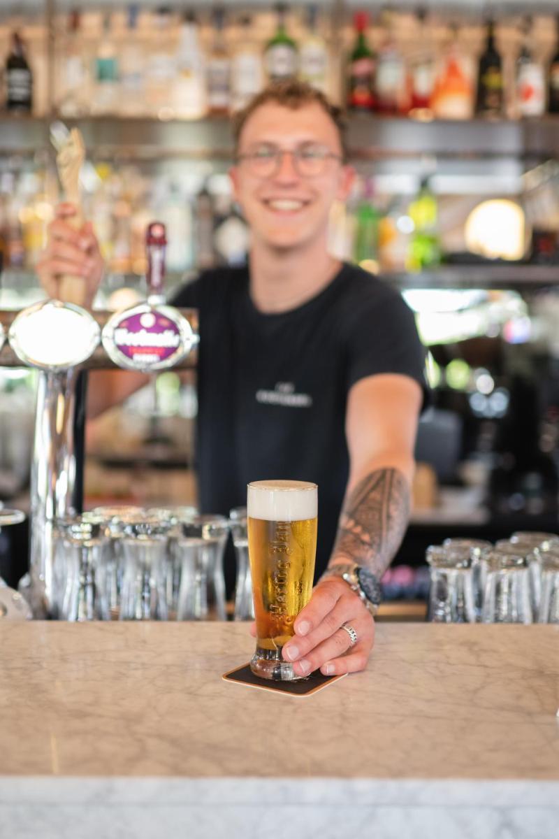 bar