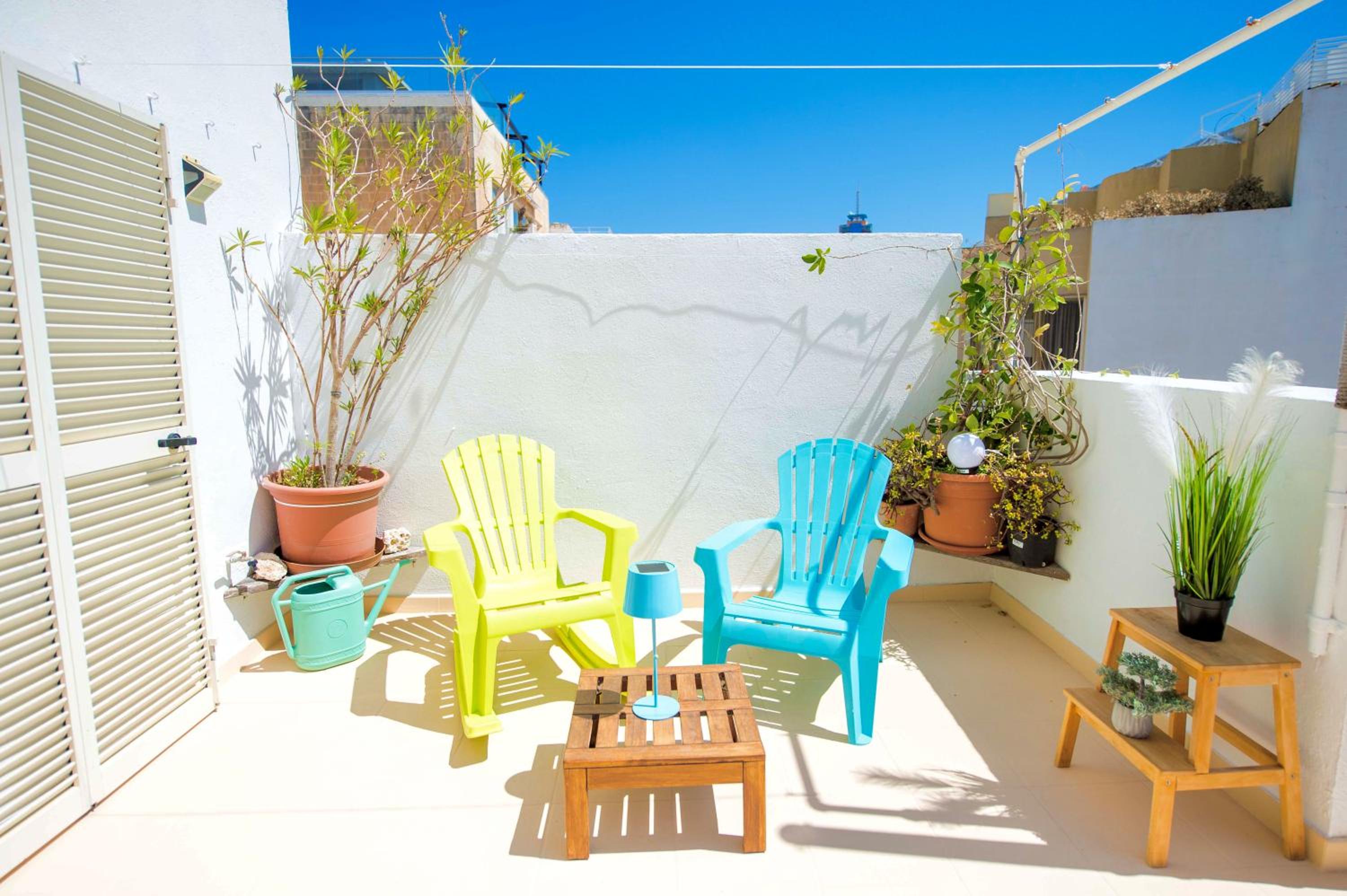 Prime location: 3 Bedroom/3 Bath+Terrace photo 2