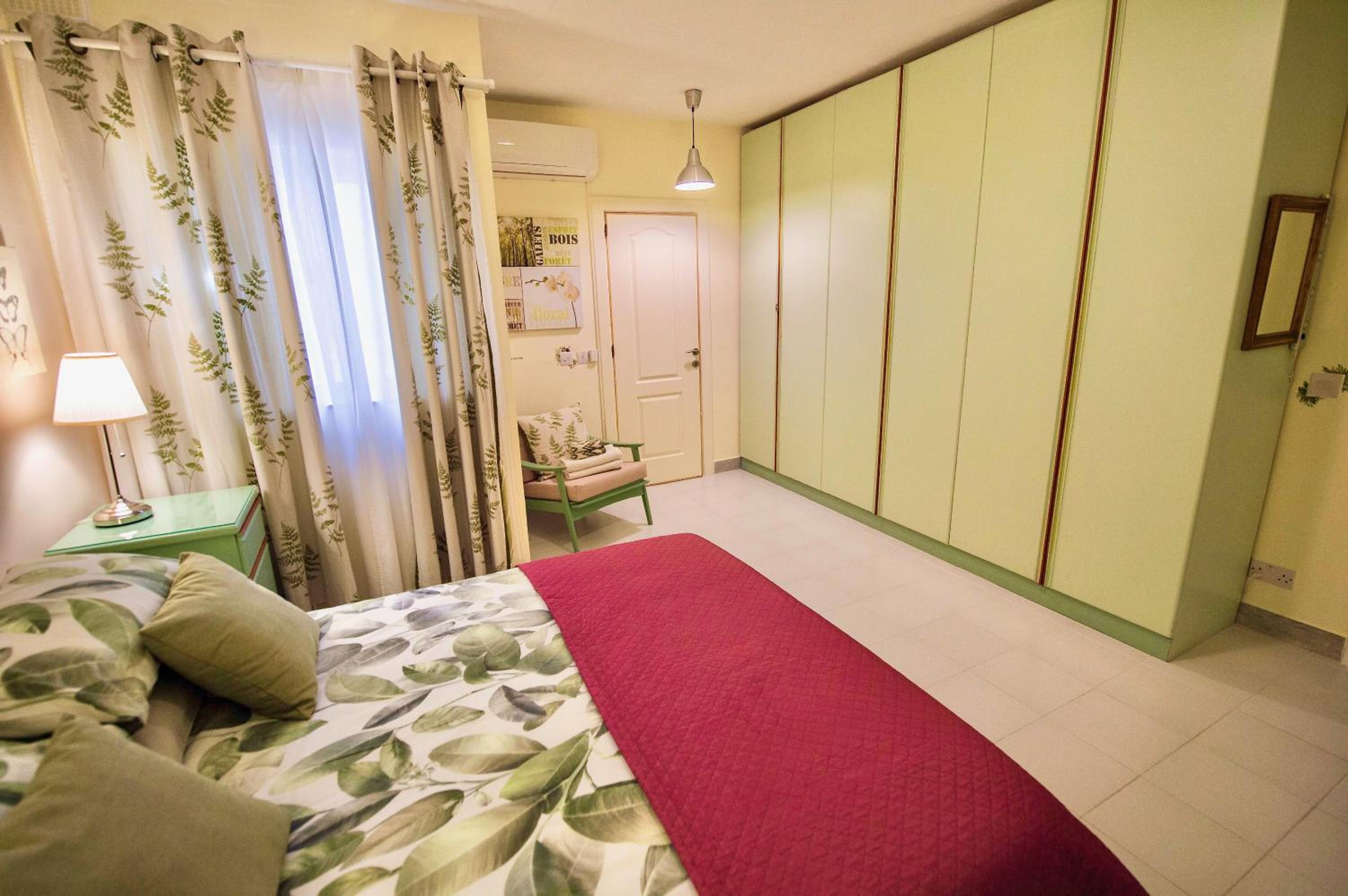 Prime location: 3 Bedroom/3 Bath+Terrace photo 5