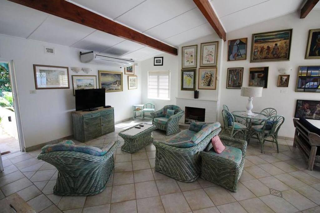 Charming Family Holiday Home Private Beach view 4