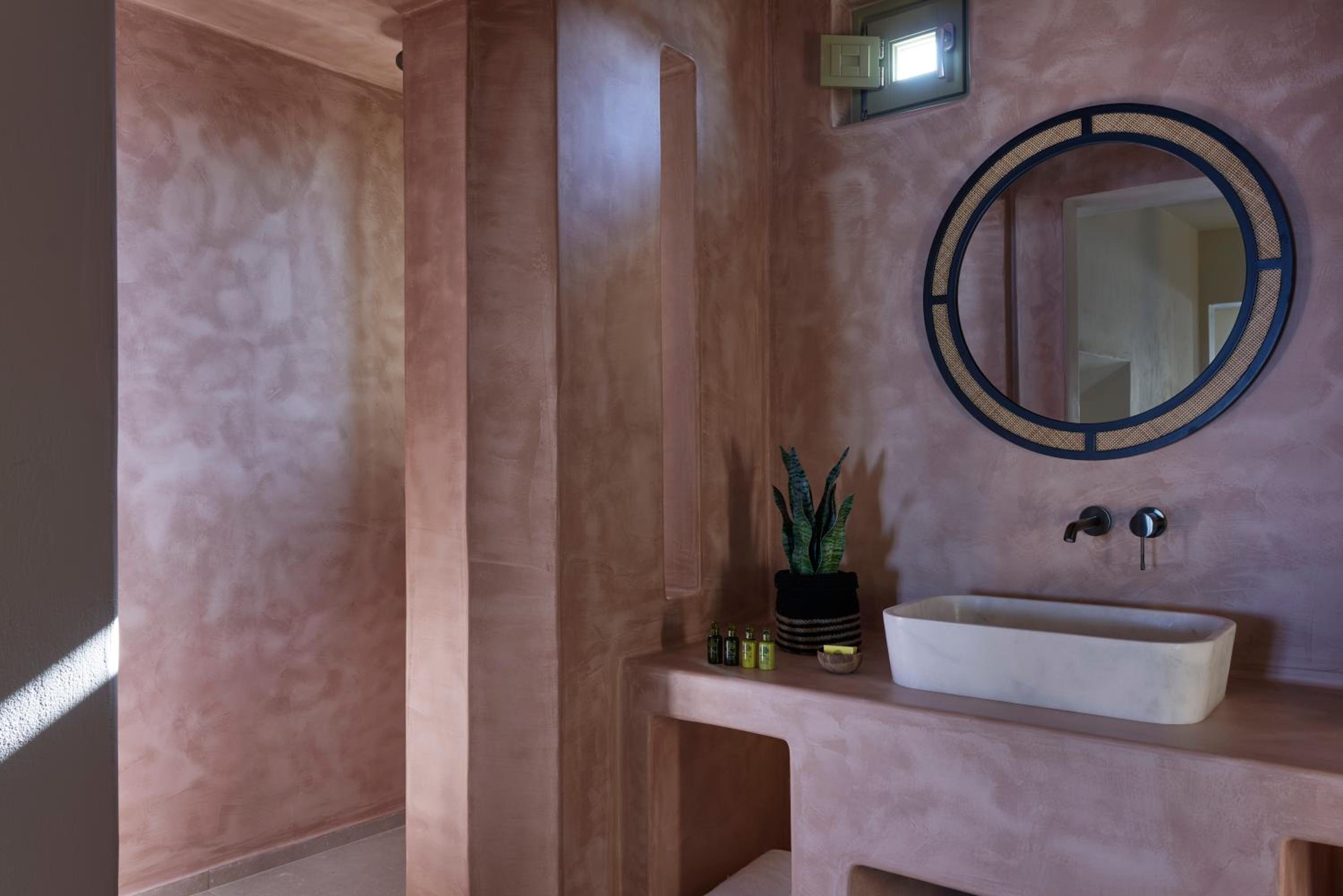 Aeon Suites - Adults Only by Mr and Mrs White