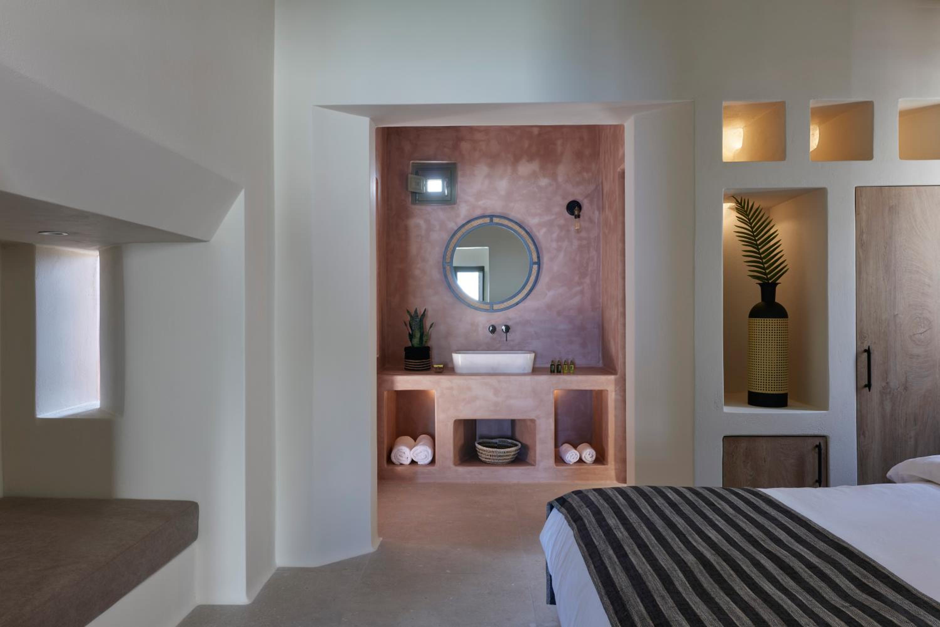 Aeon Suites - Adults Only by Mr and Mrs White