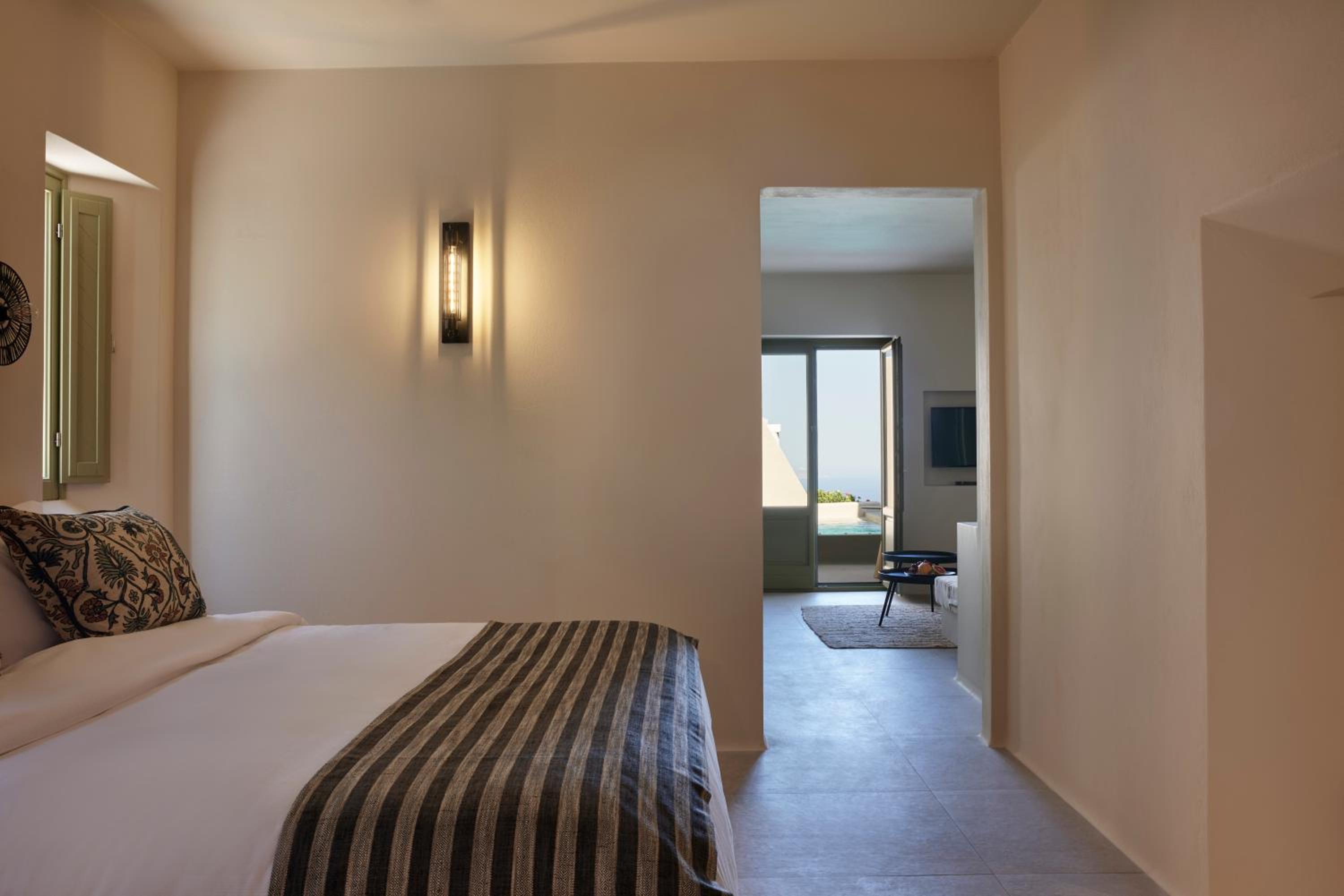 Aeon Suites - Adults Only by Mr and Mrs White