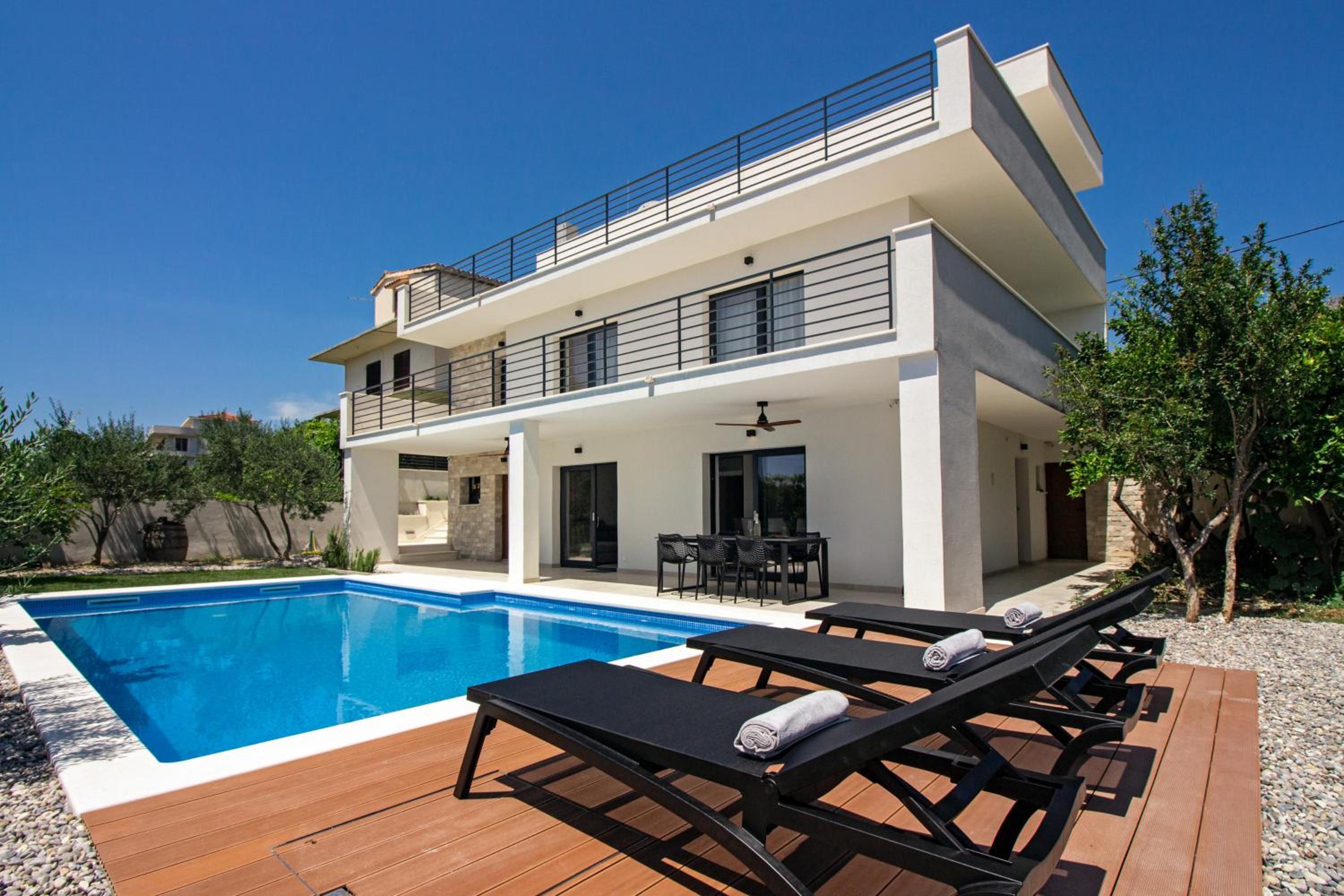 Podstrana Vacations - Family House "Villa Gyra" with Private Swimming Pool, Indoor BBQ, Gym and Gaming room! - Property Image 62