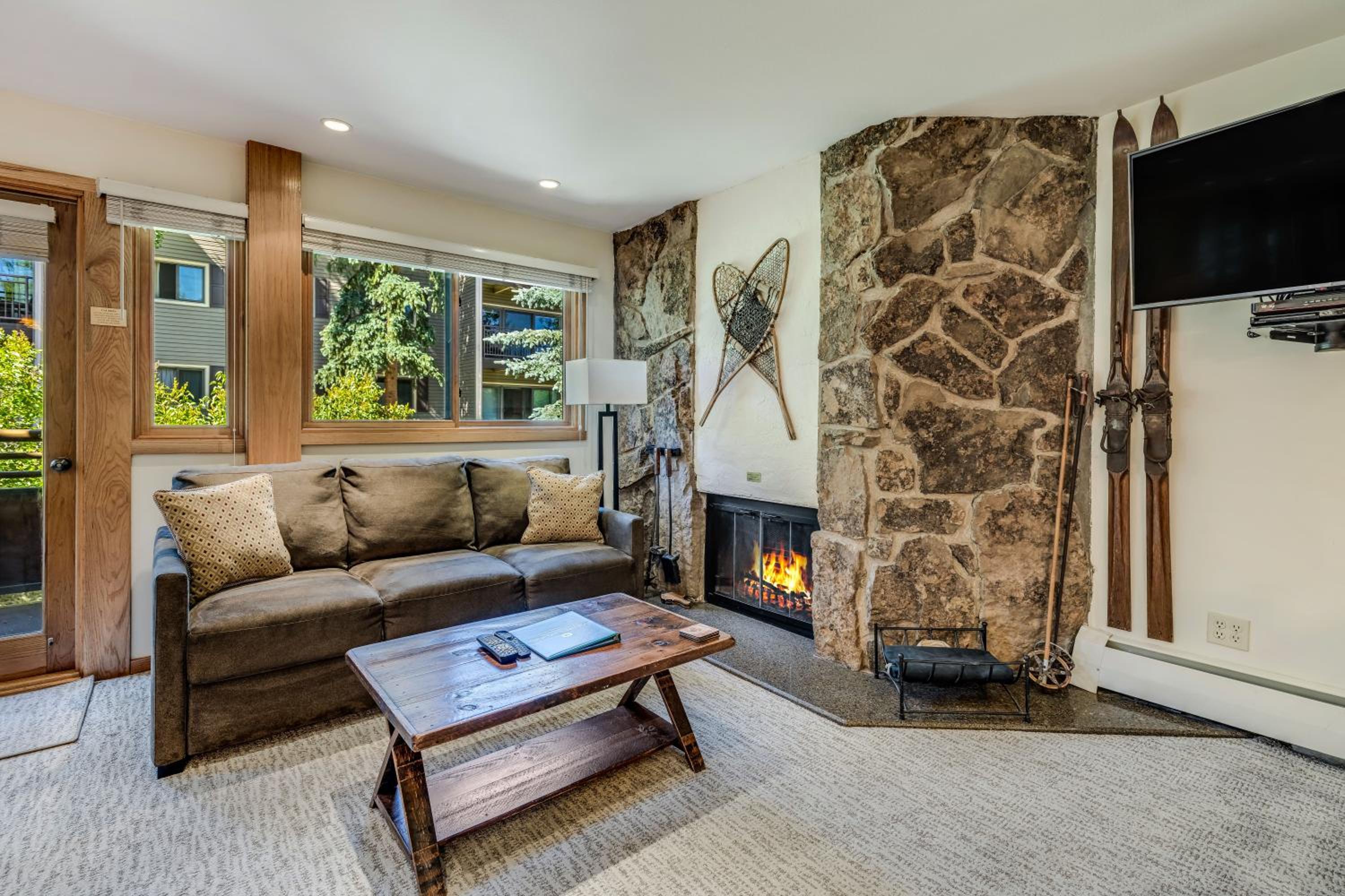 Laurelwood Condominiums 406 view 4