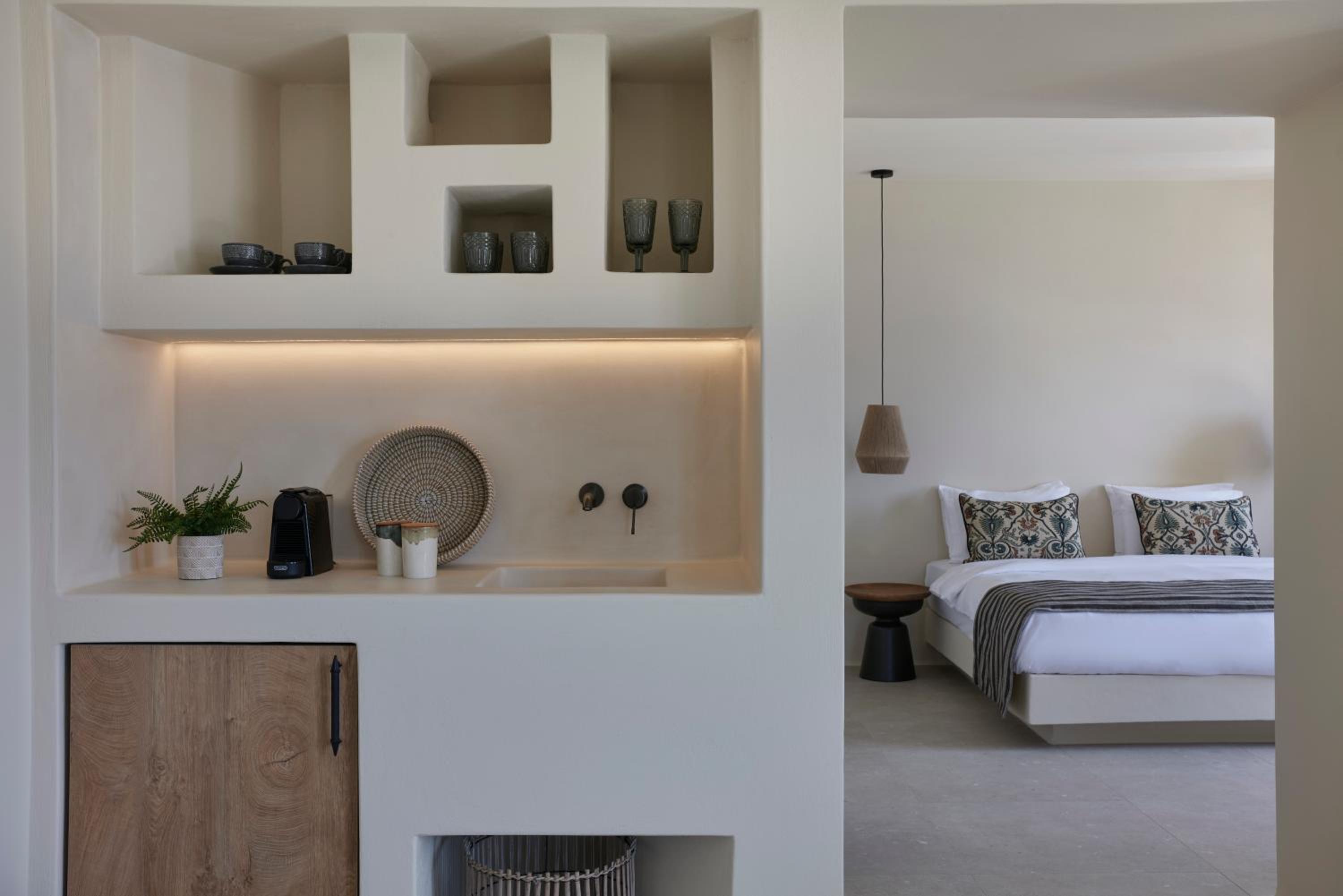 Aeon Suites - Adults Only by Mr and Mrs White