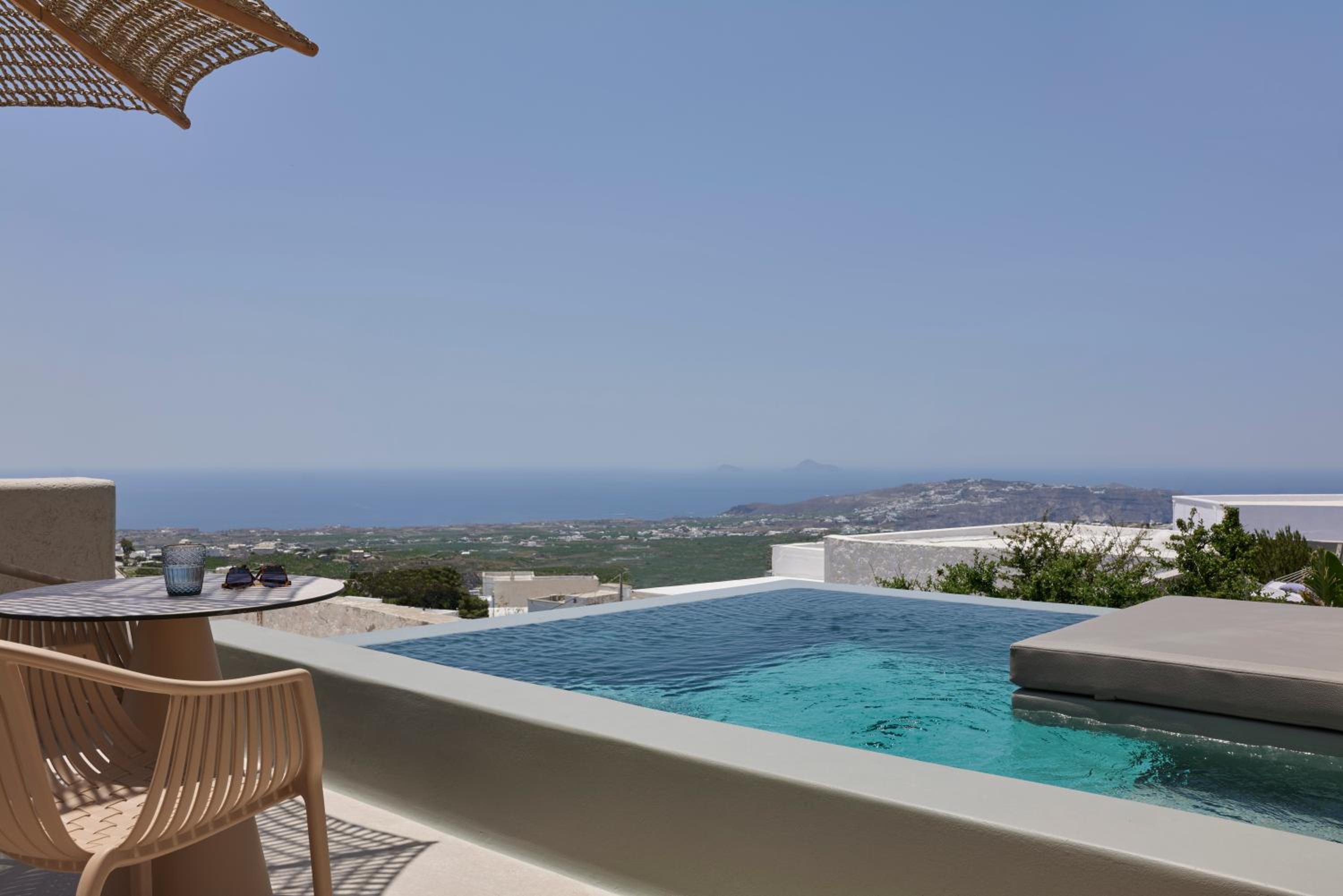 Aeon Suites - Adults Only by Mr and Mrs White