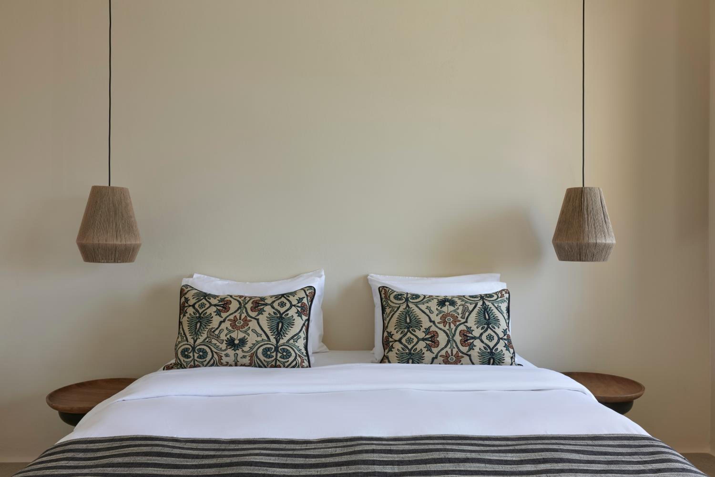 Aeon Suites - Adults Only by Mr and Mrs White