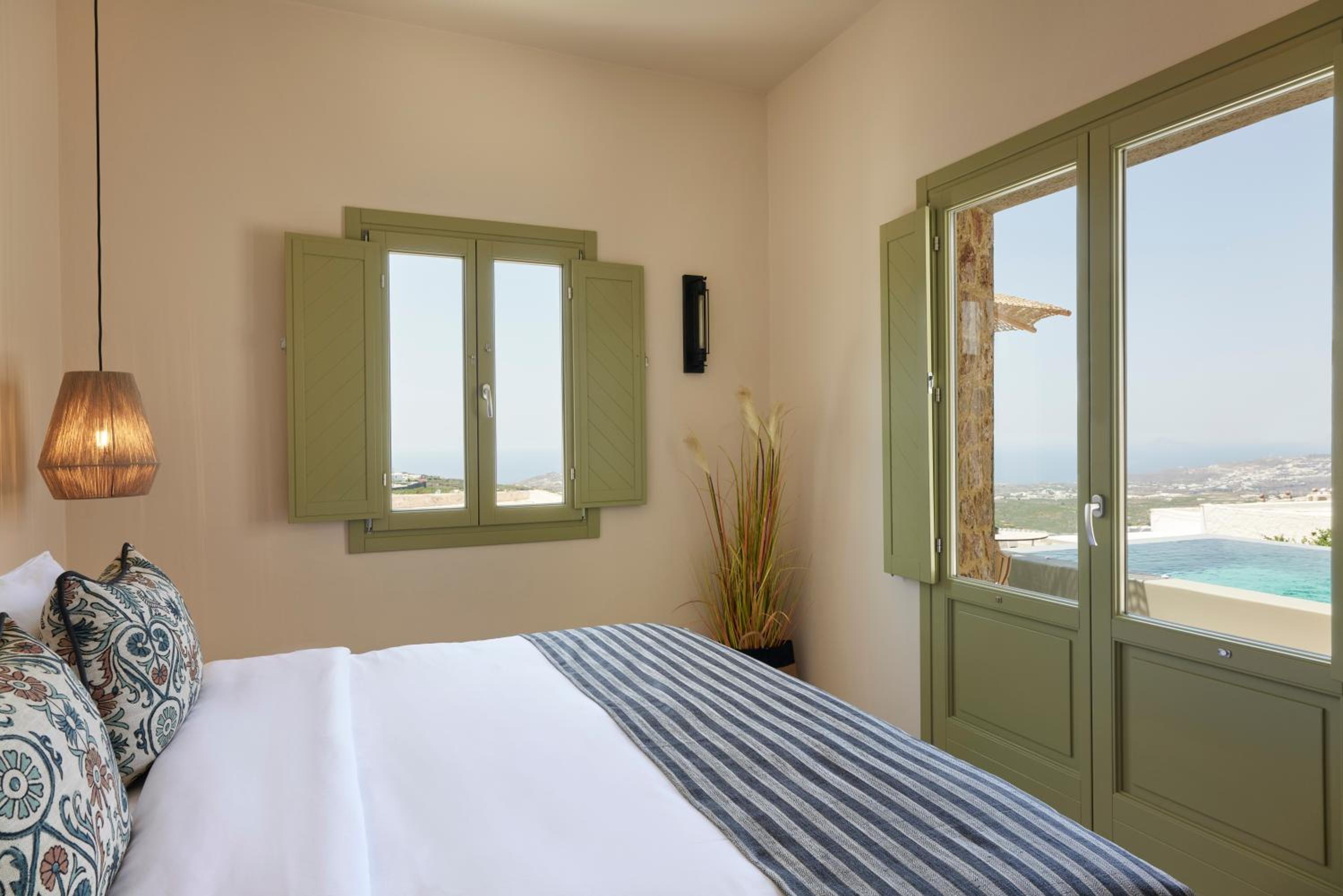 Aeon Suites - Adults Only by Mr and Mrs White