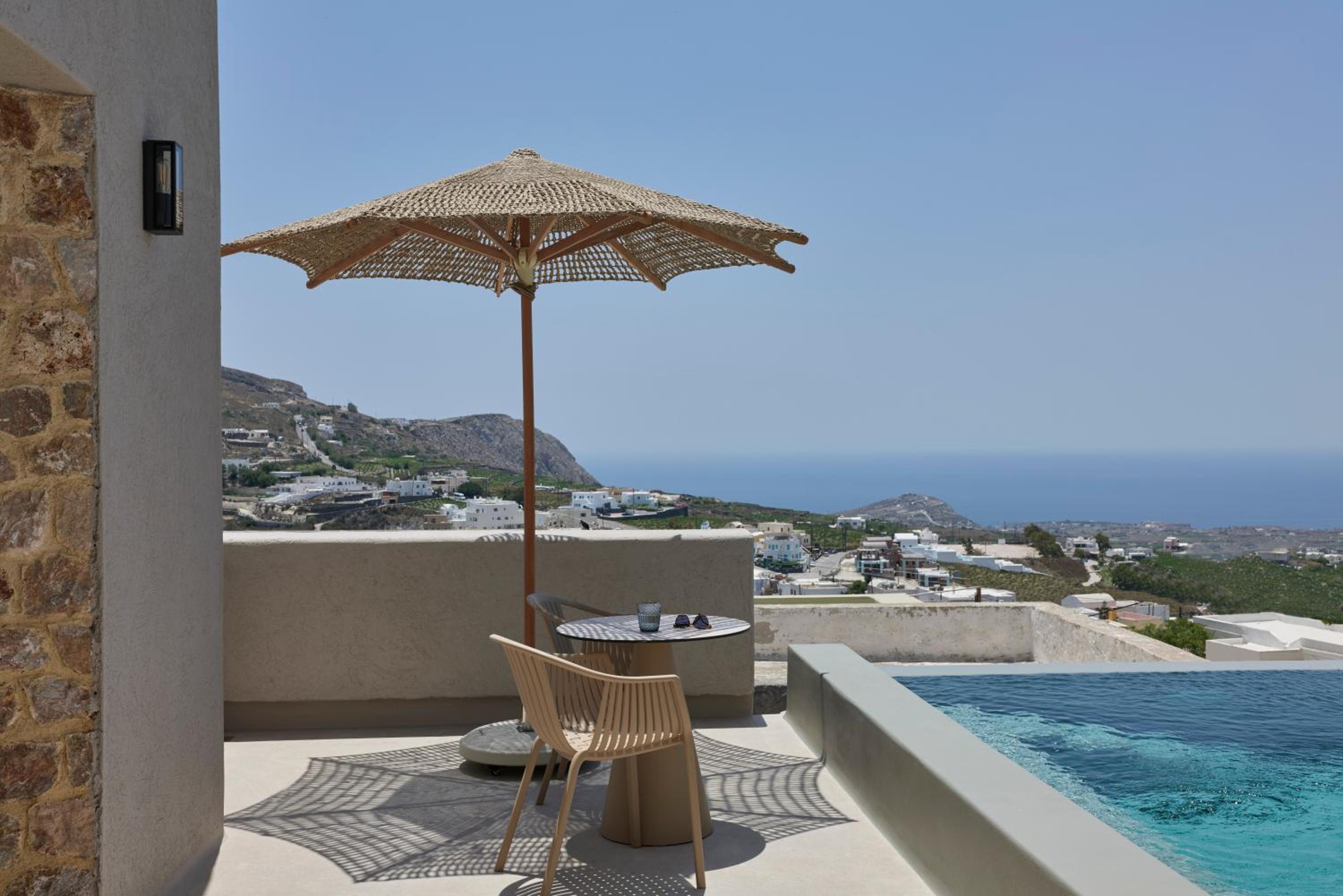 Aeon Suites - Adults Only by Mr and Mrs White