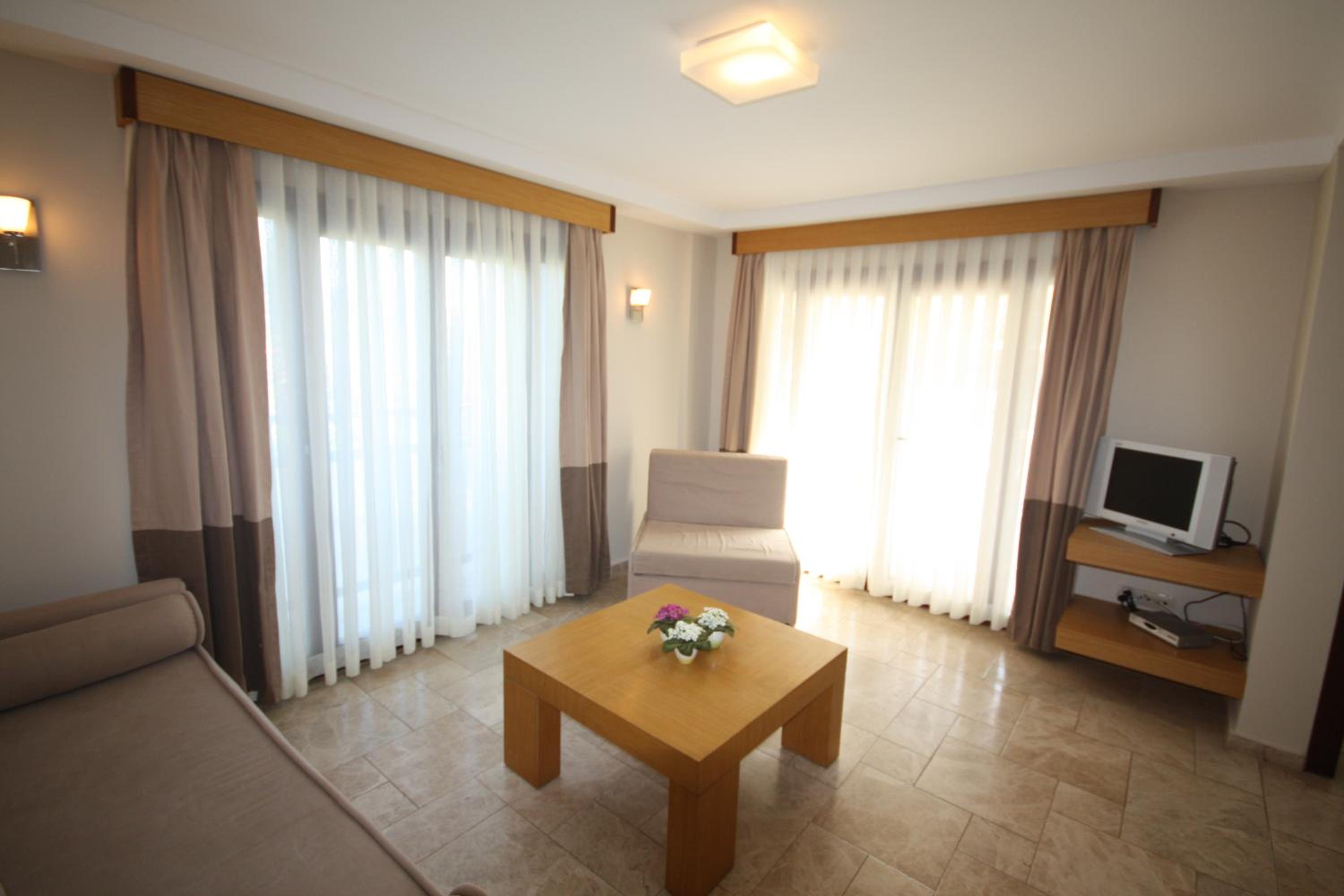 Villanaz Apart Hotel