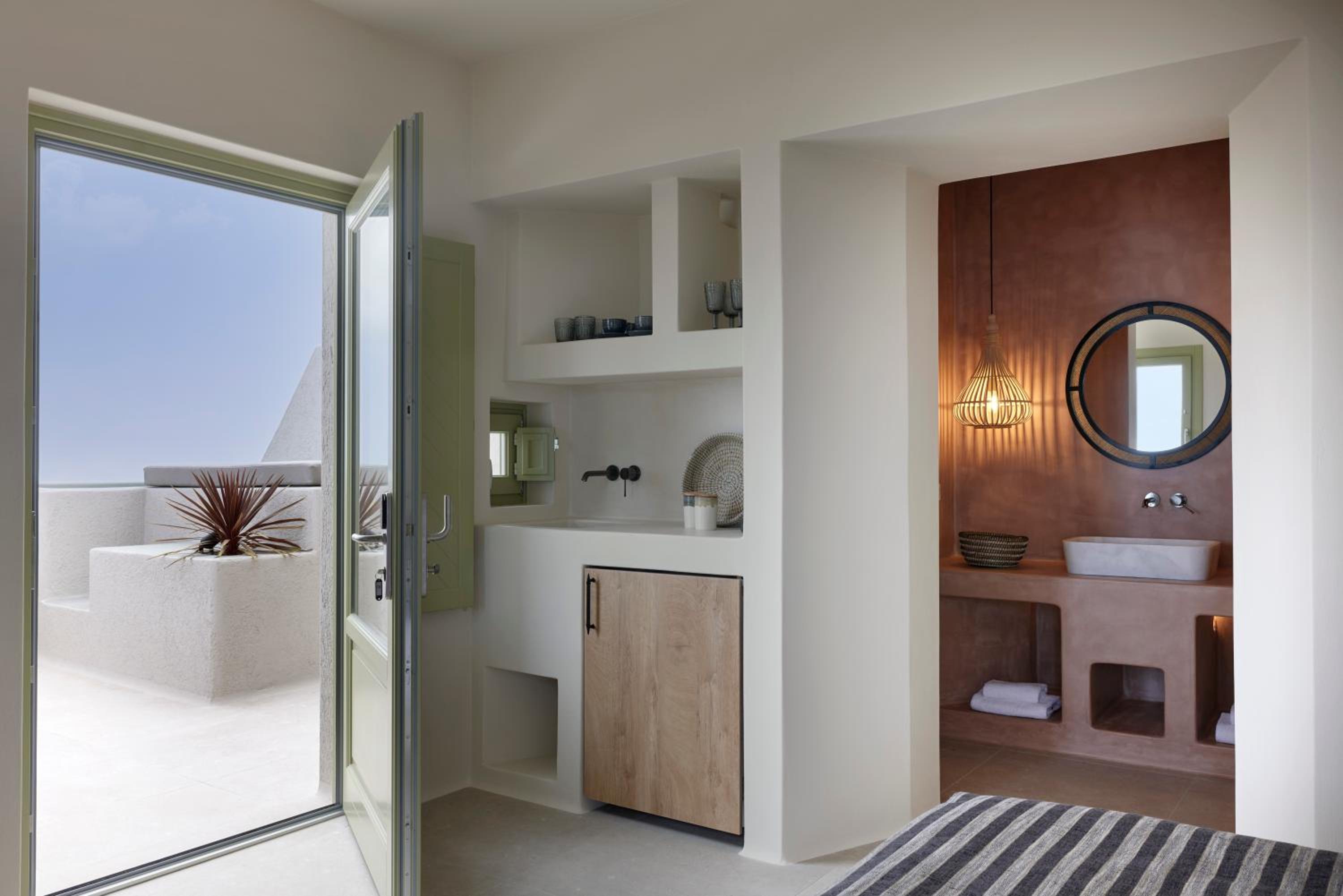 Aeon Suites - Adults Only by Mr and Mrs White