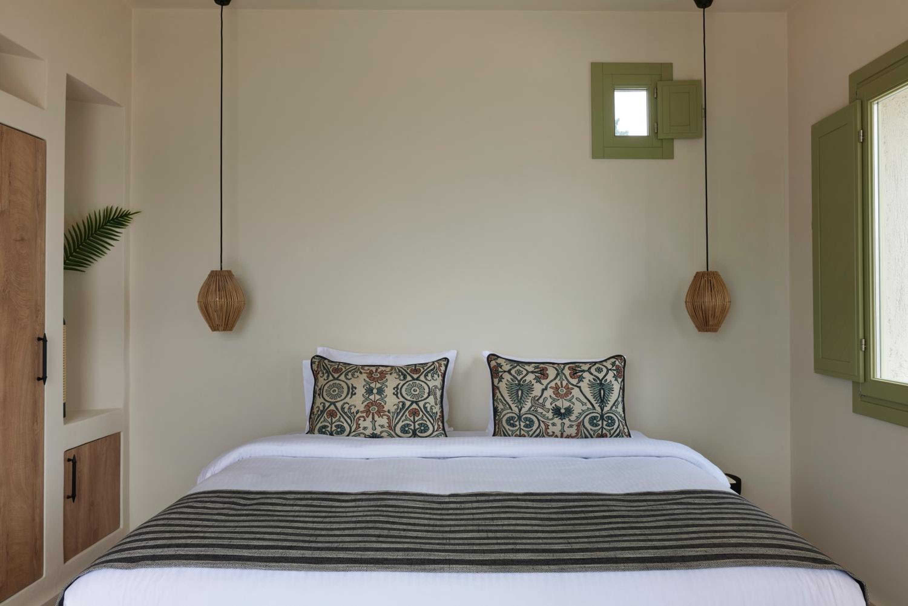 Aeon Suites - Adults Only by Mr and Mrs White