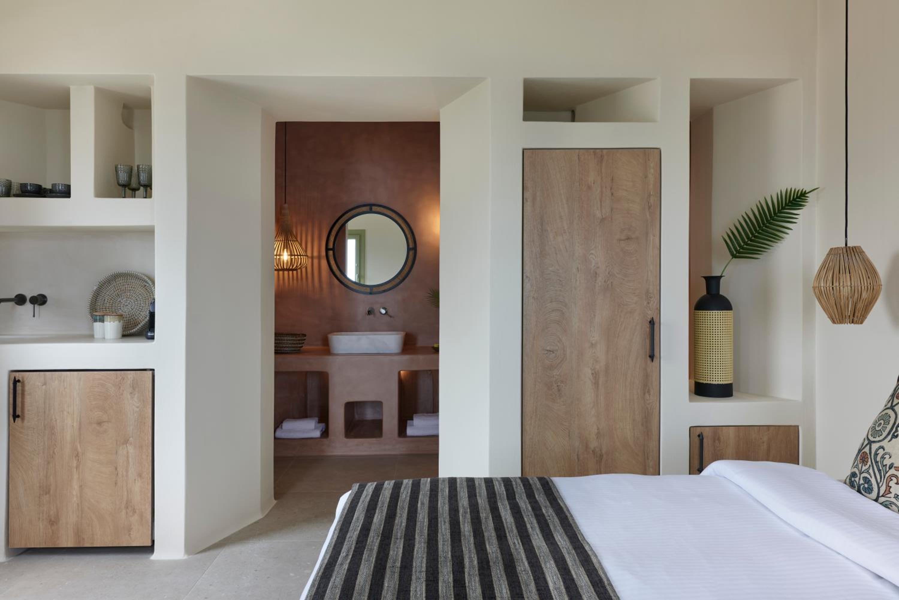 Aeon Suites - Adults Only by Mr and Mrs White