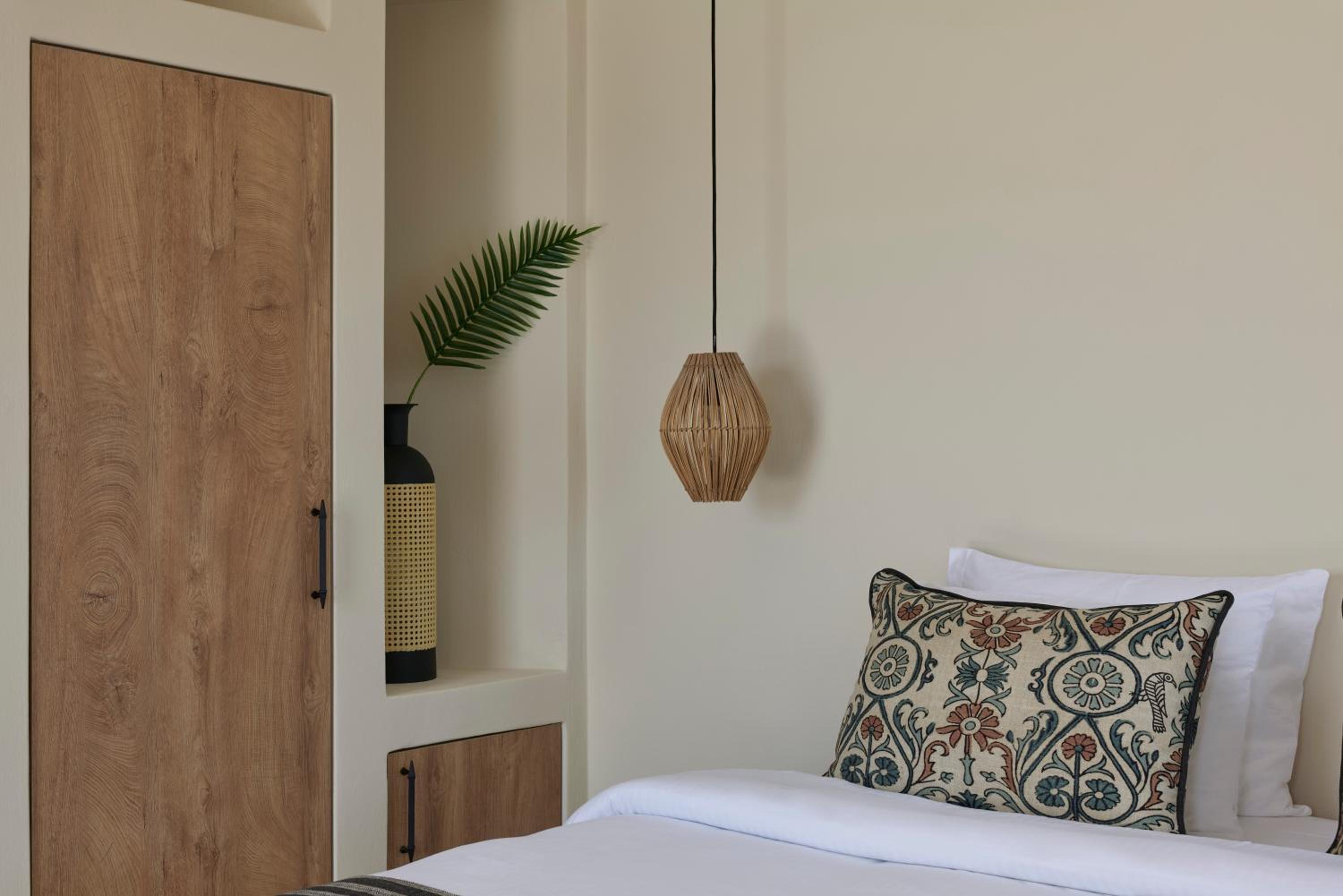 Aeon Suites - Adults Only by Mr and Mrs White