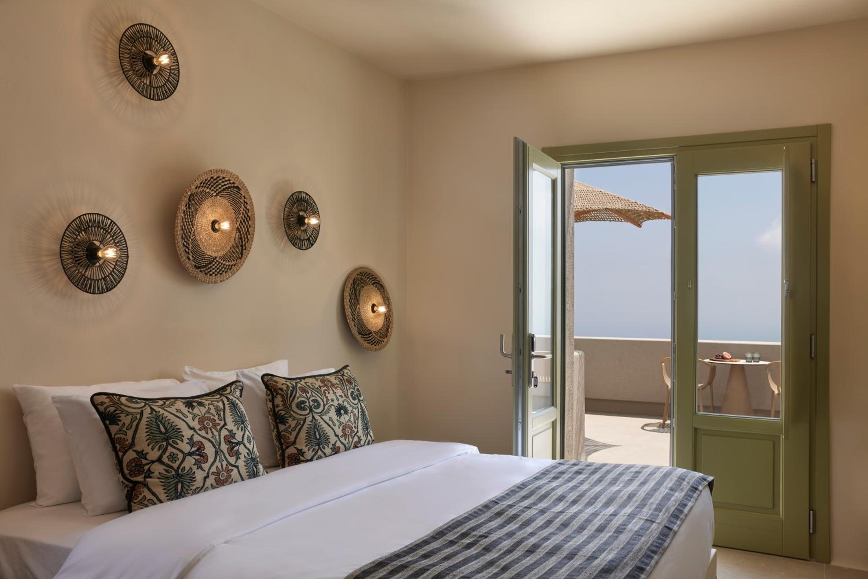 Aeon Suites - Adults Only by Mr and Mrs White