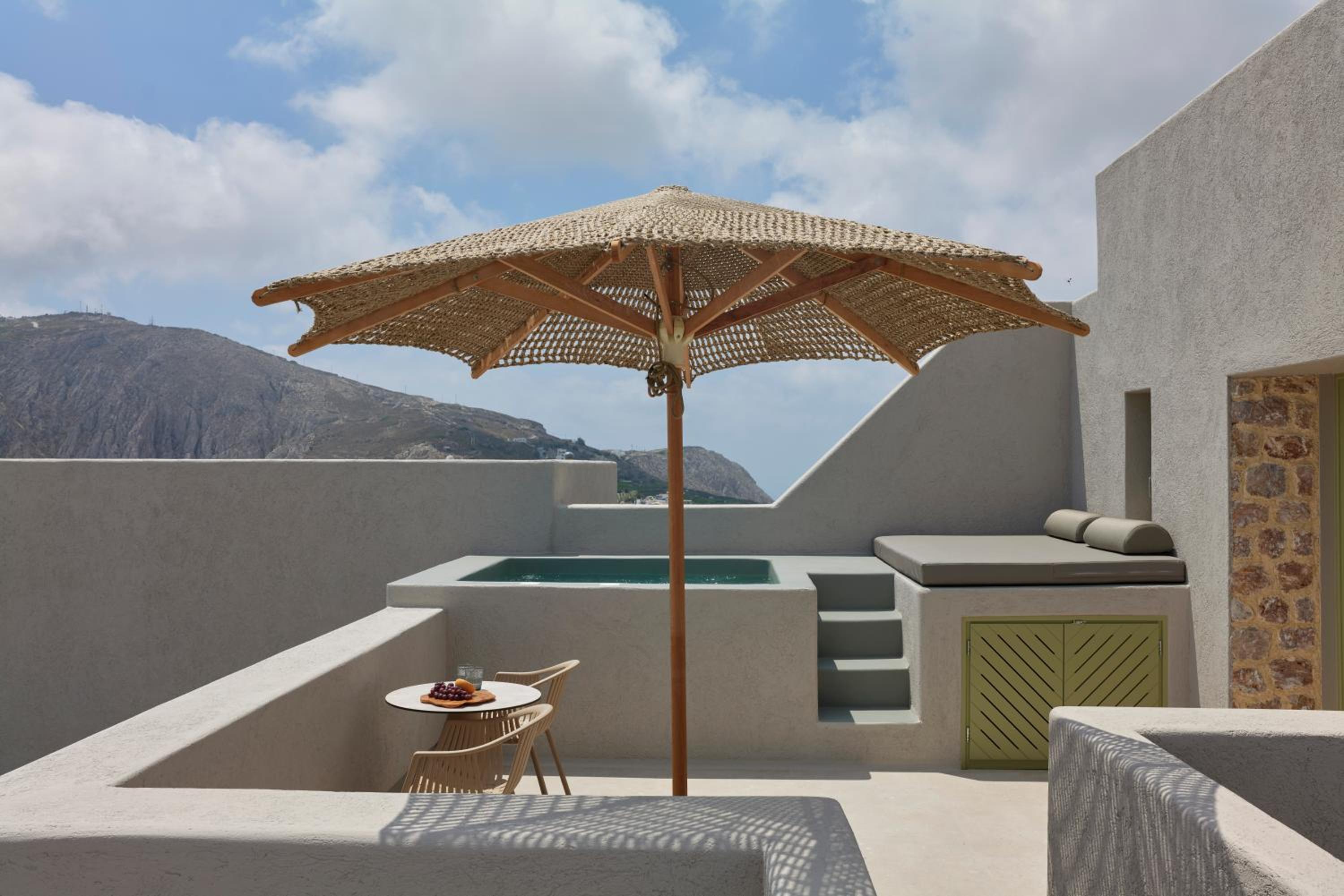 Aeon Suites - Adults Only by Mr and Mrs White