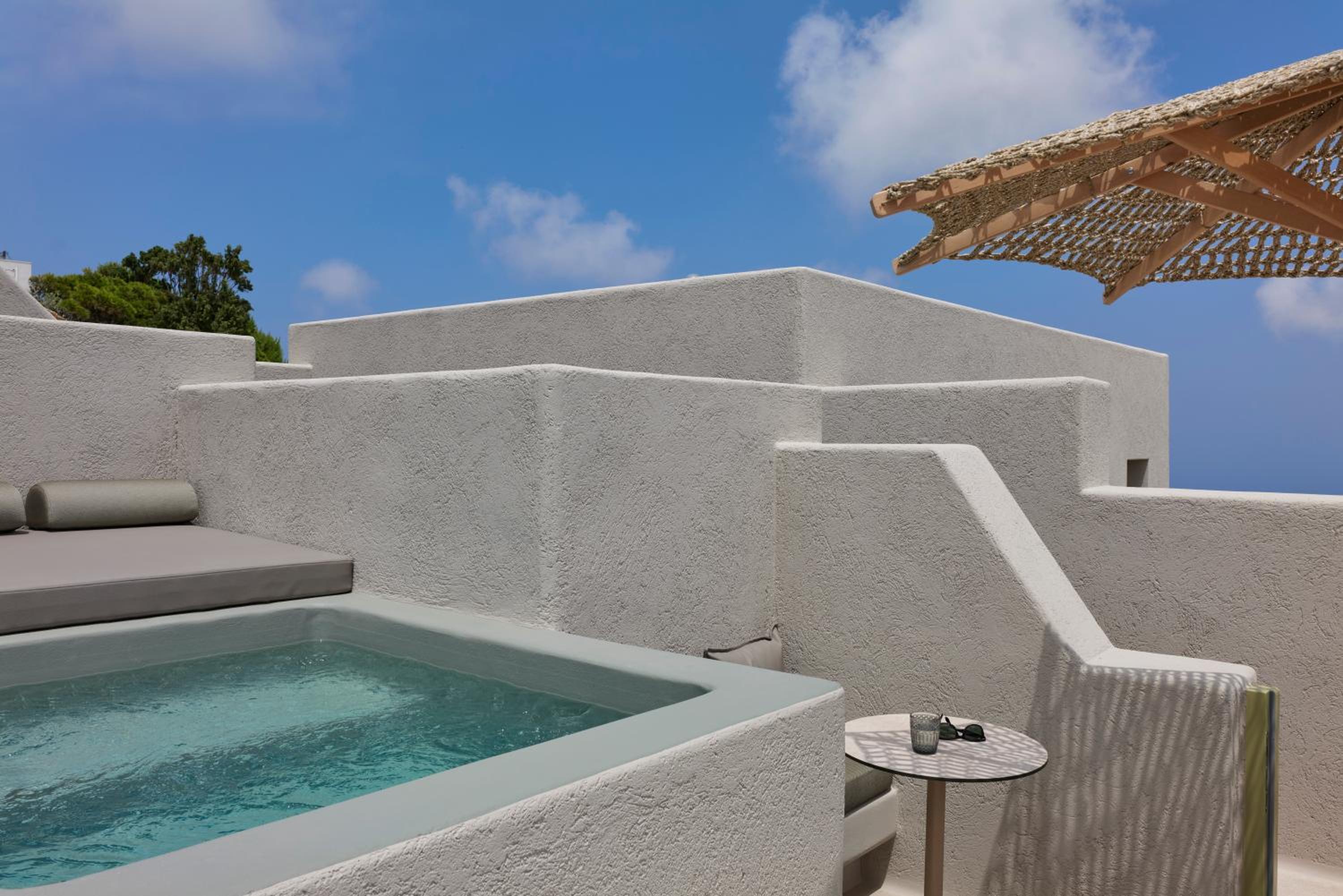 Aeon Suites - Adults Only by Mr and Mrs White