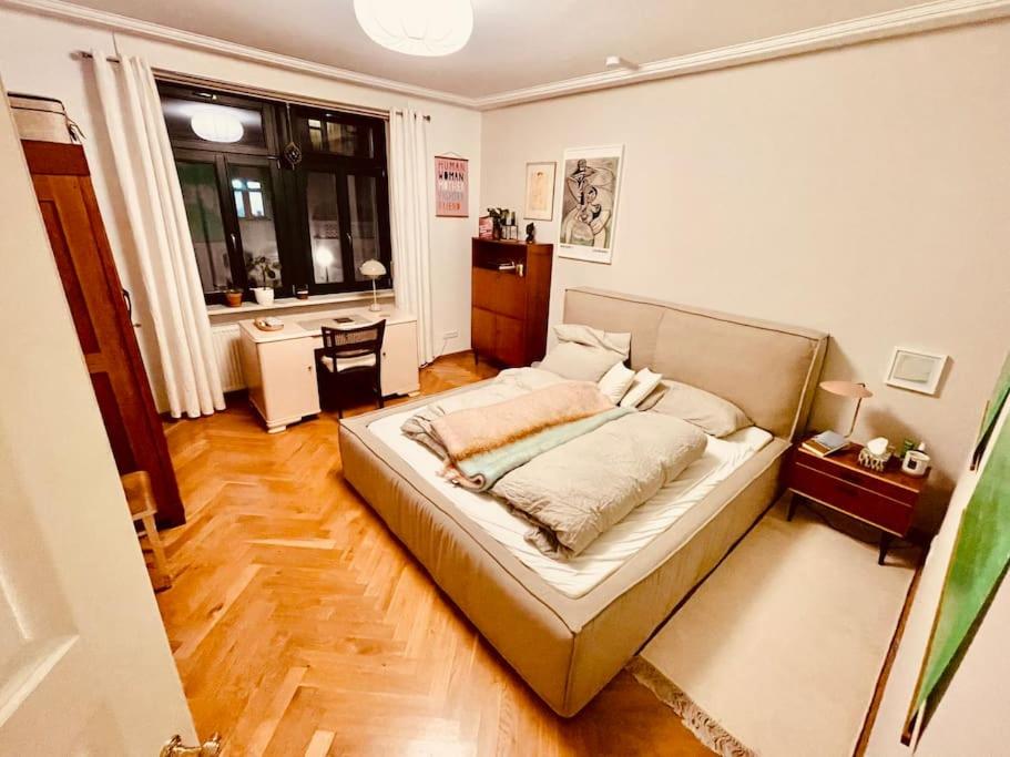 18m2 Zimmer mit Jugendstil-Charme im Stadtzentrum