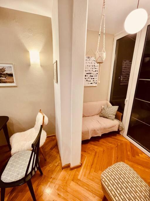 18m2 Zimmer mit Jugendstil-Charme im Stadtzentrum