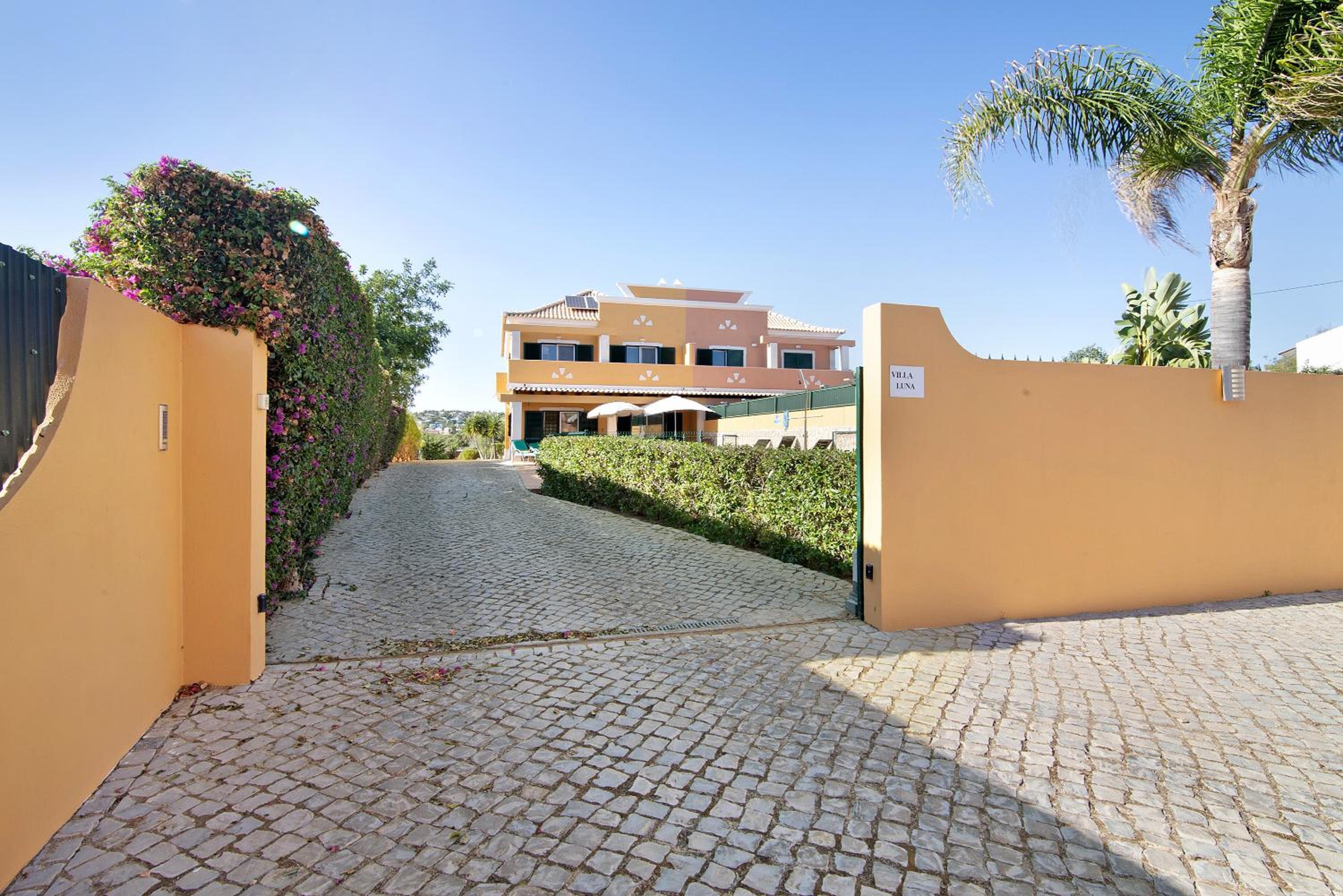 Almancil Vacations - Villa Luna - Property Image 2