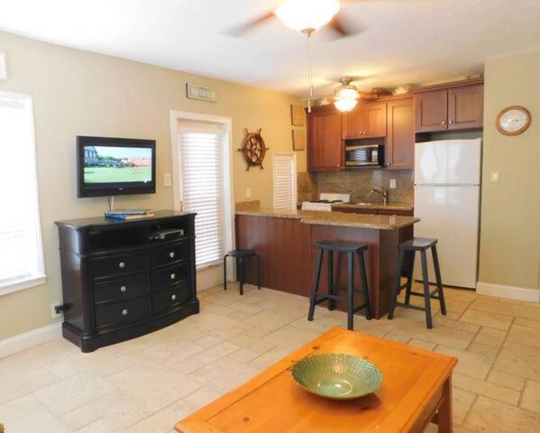 310 Oasis Paradise view 4
