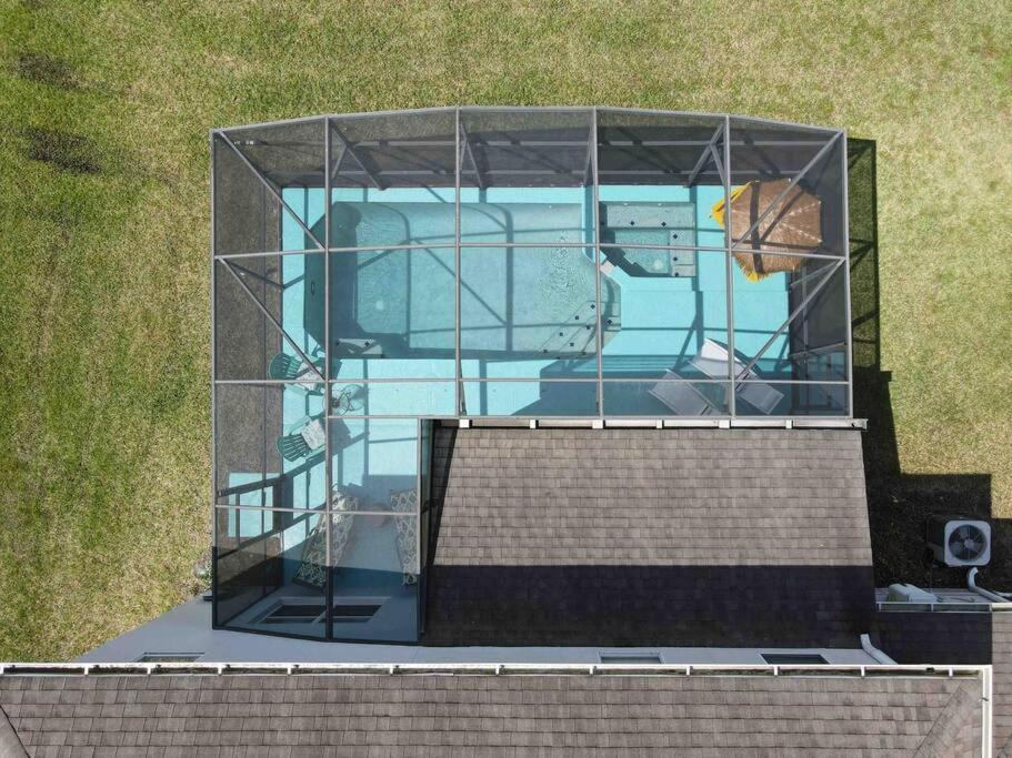 - GREAT VALUE- pool, free spa heat. view 4