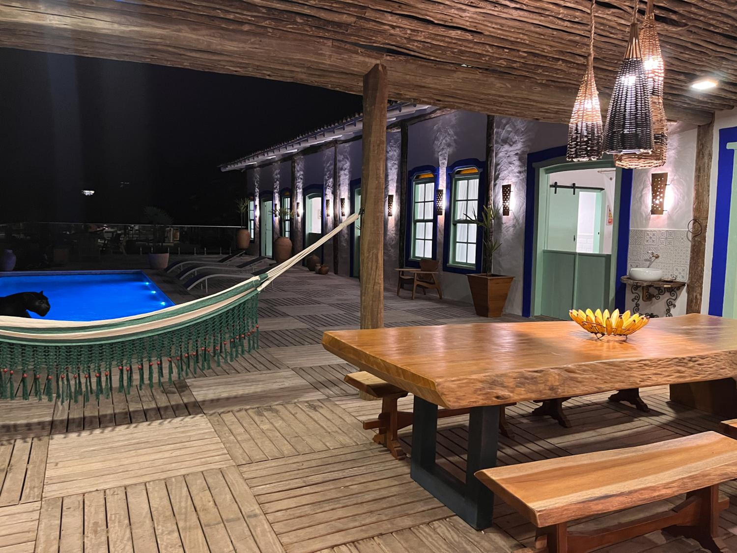 Blow Show Casa III Guest House