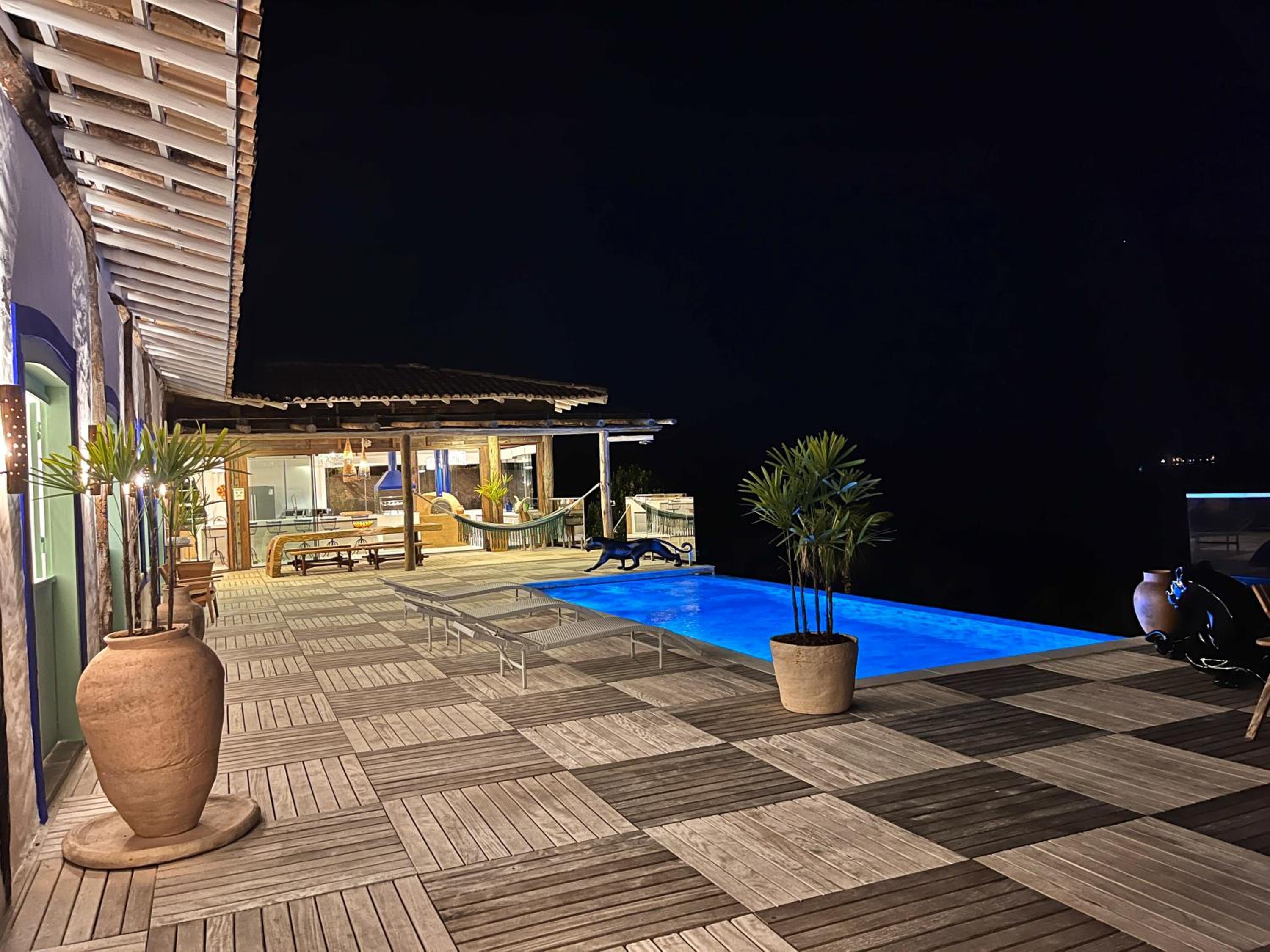 Blow Show Casa III Guest House