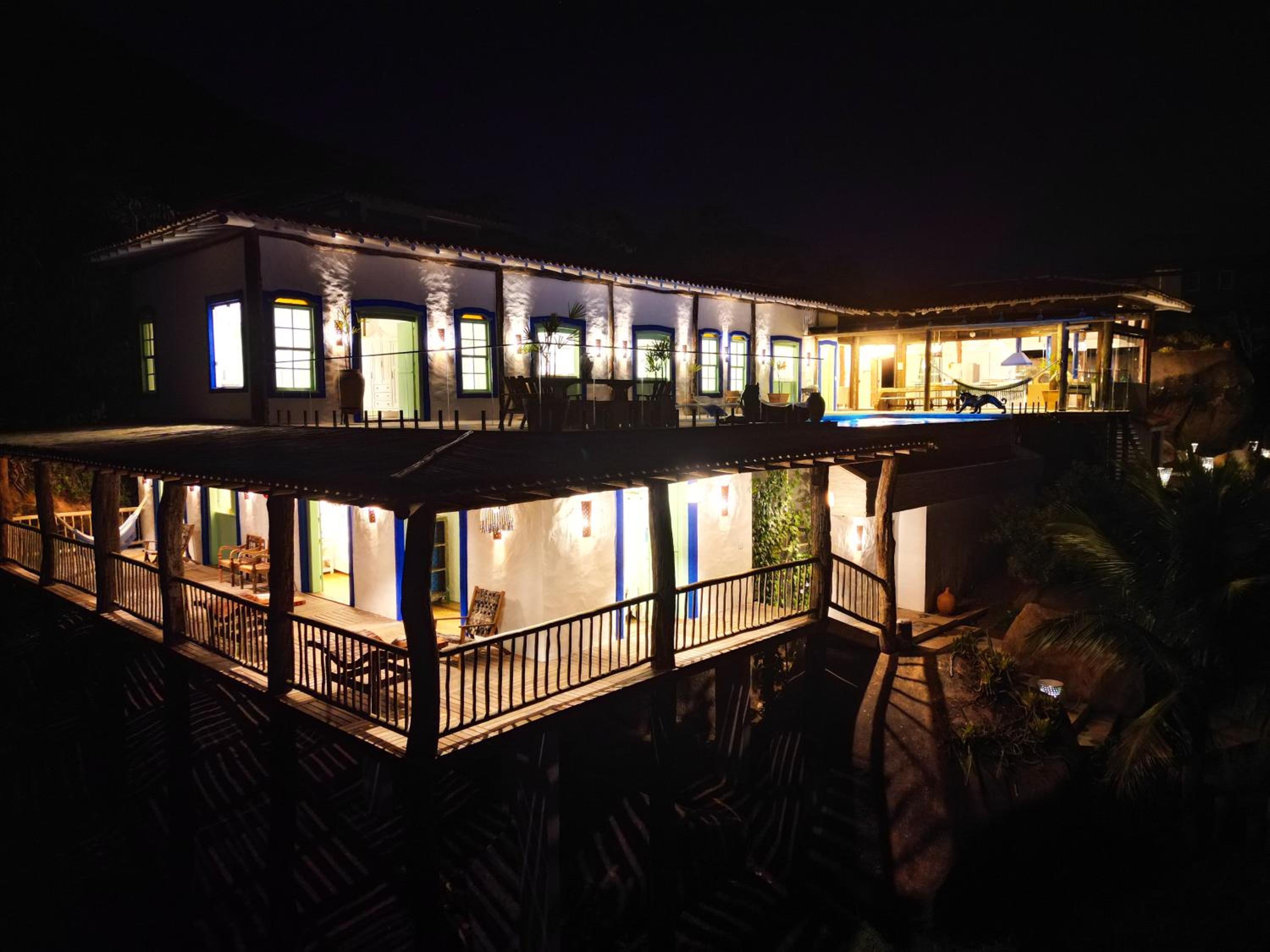 Blow Show Casa III Guest House