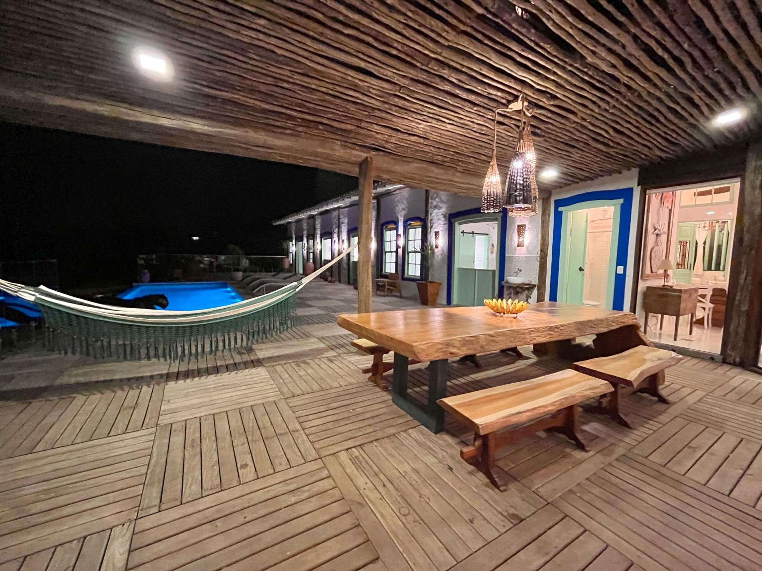 Blow Show Casa III Guest House