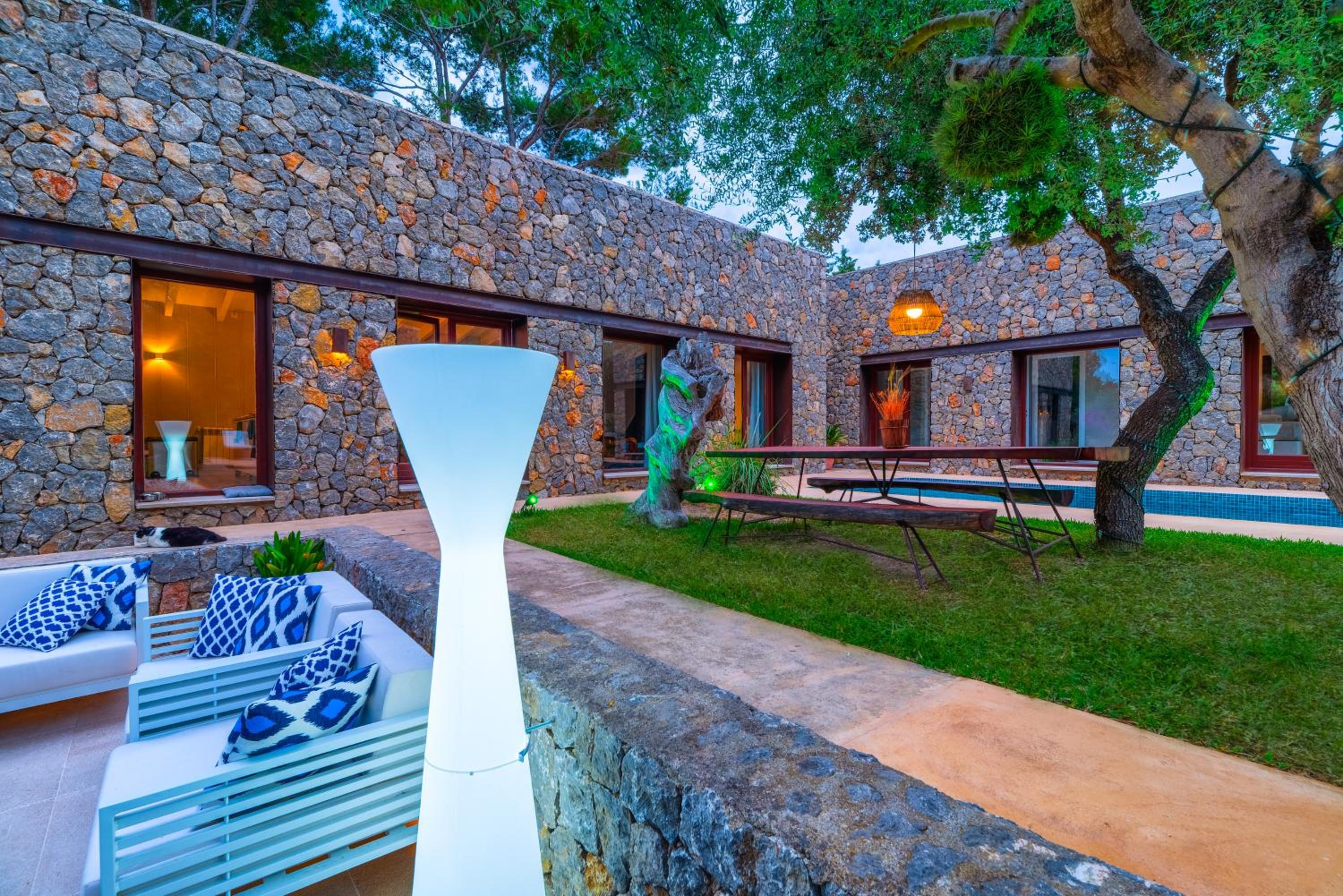 Can GANESHA Villa