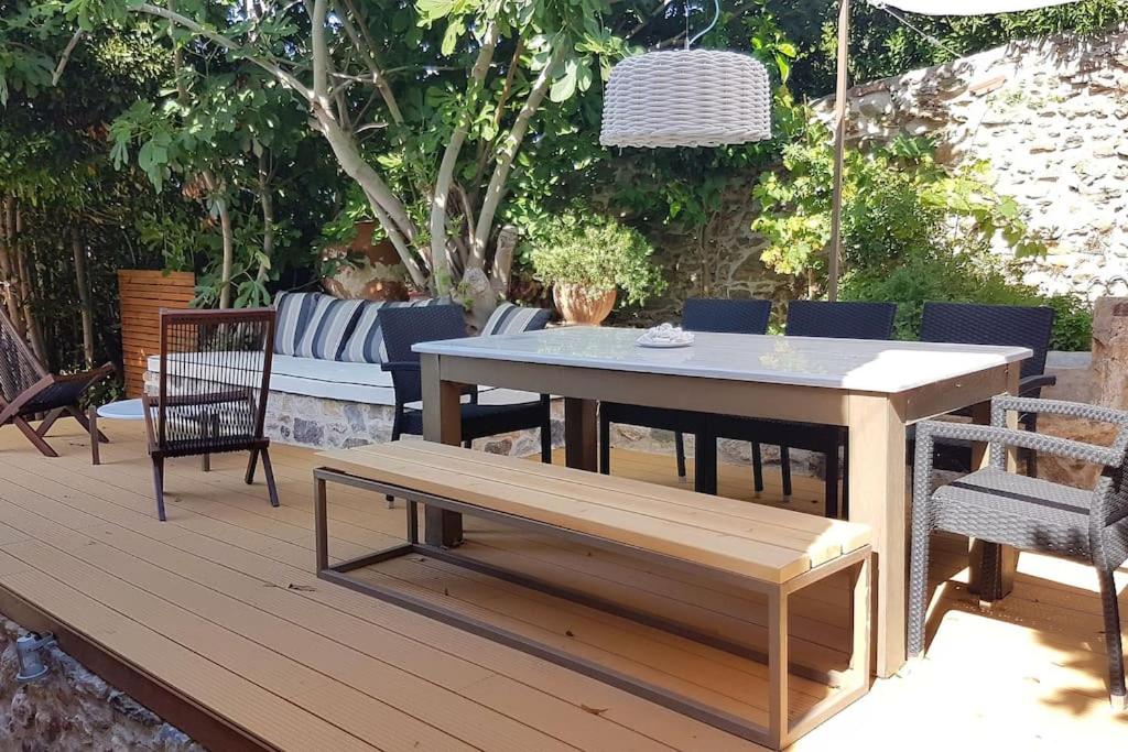 FEEL LIKE HOME IN LESVOS