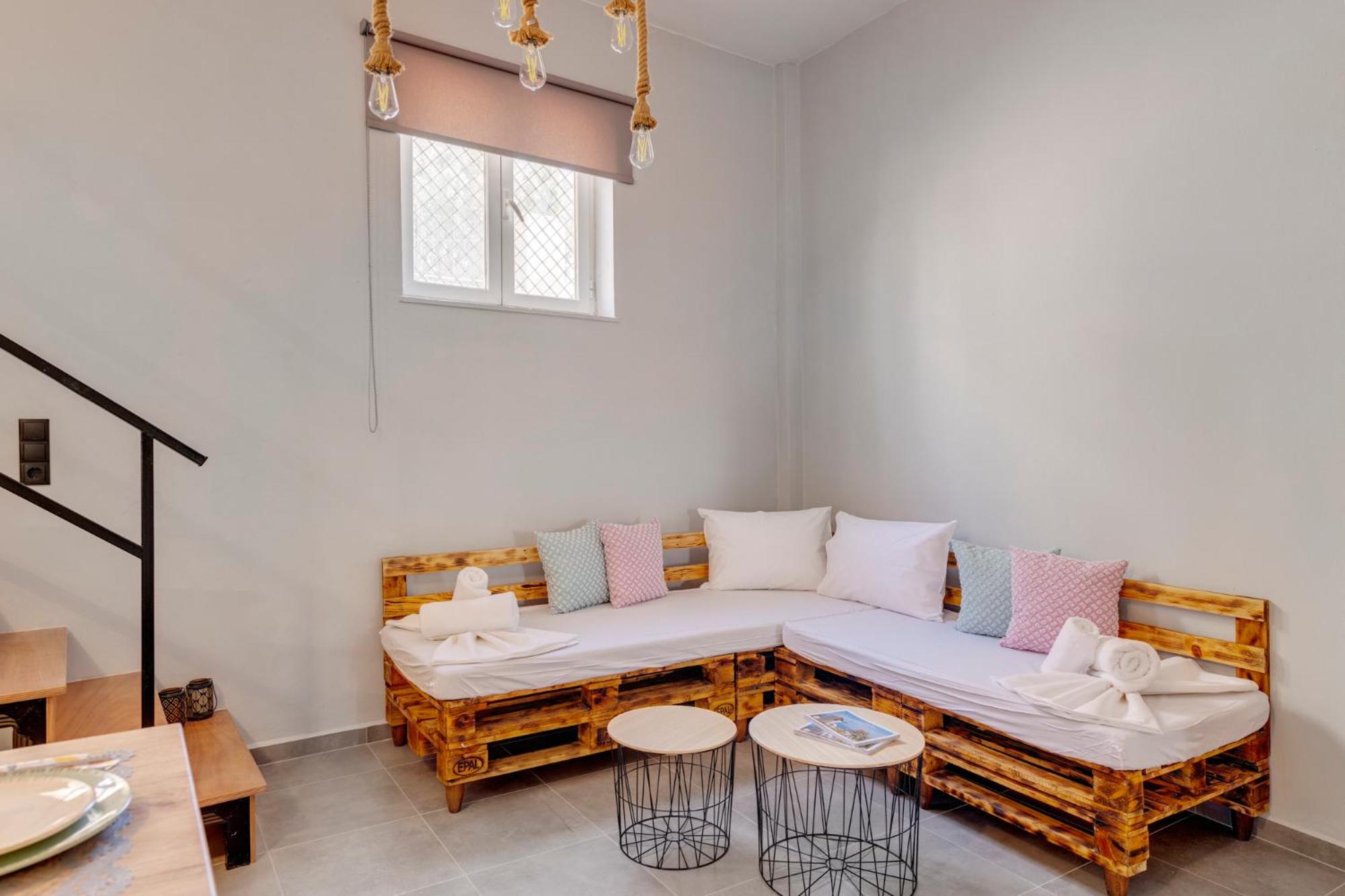 LUNA & TERRA APARTMENTS SYROS photo 3