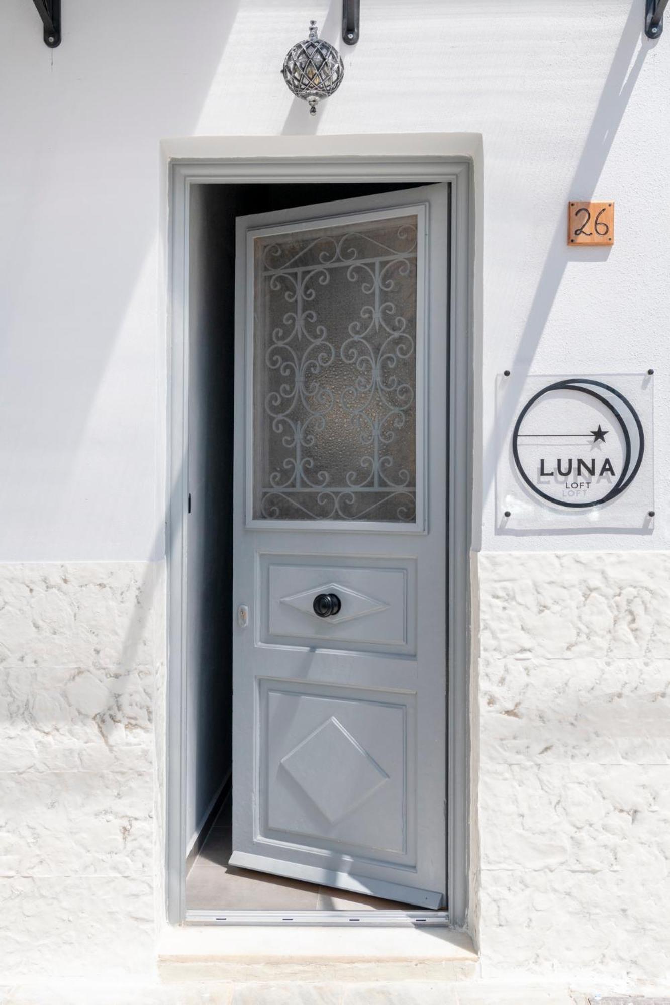 LUNA & TERRA APARTMENTS SYROS photo 4