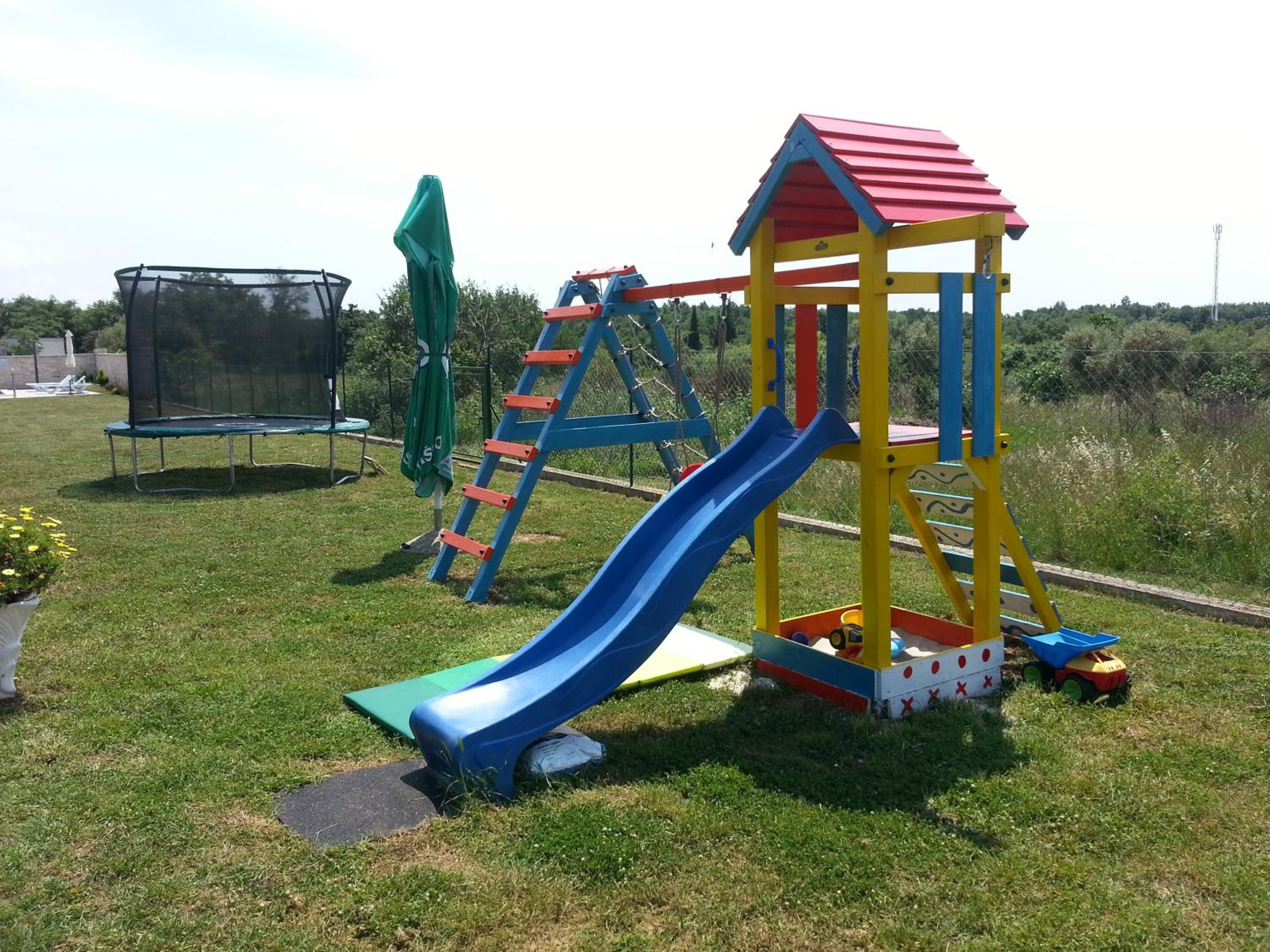 Photo 18