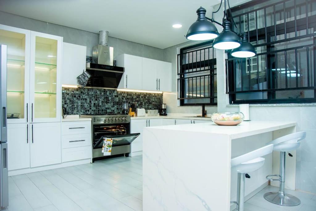 Y-twin apartments