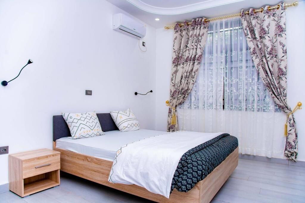 Y-twin apartments
