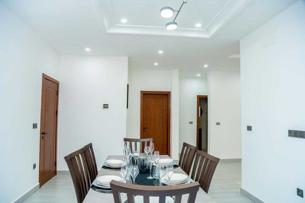 Y-twin apartments