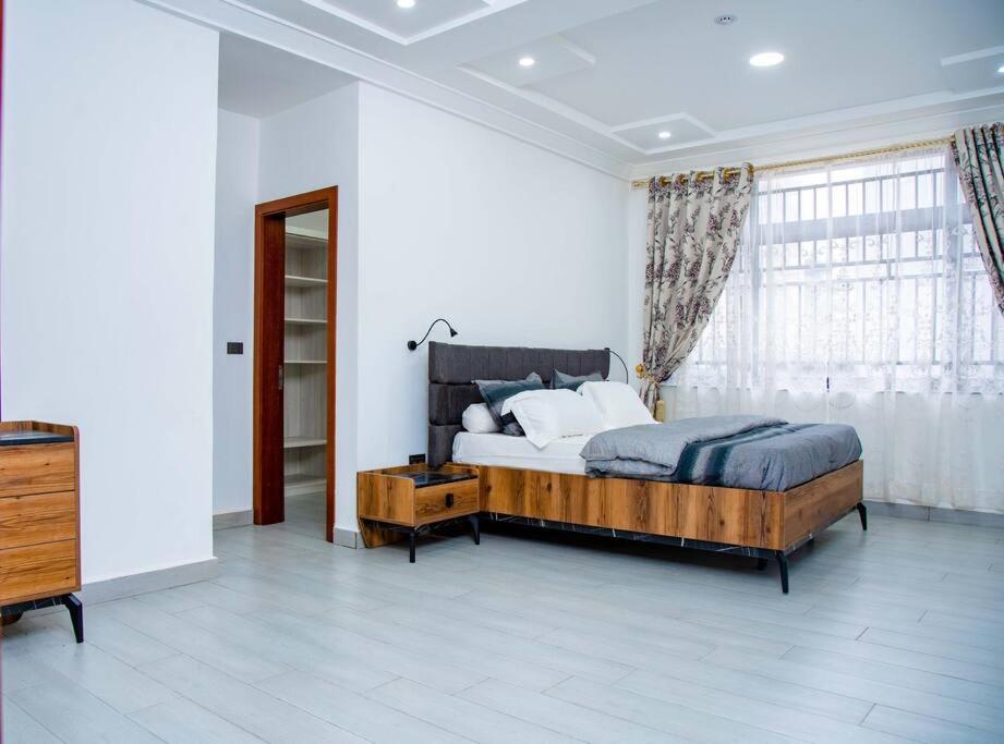 Y-twin apartments