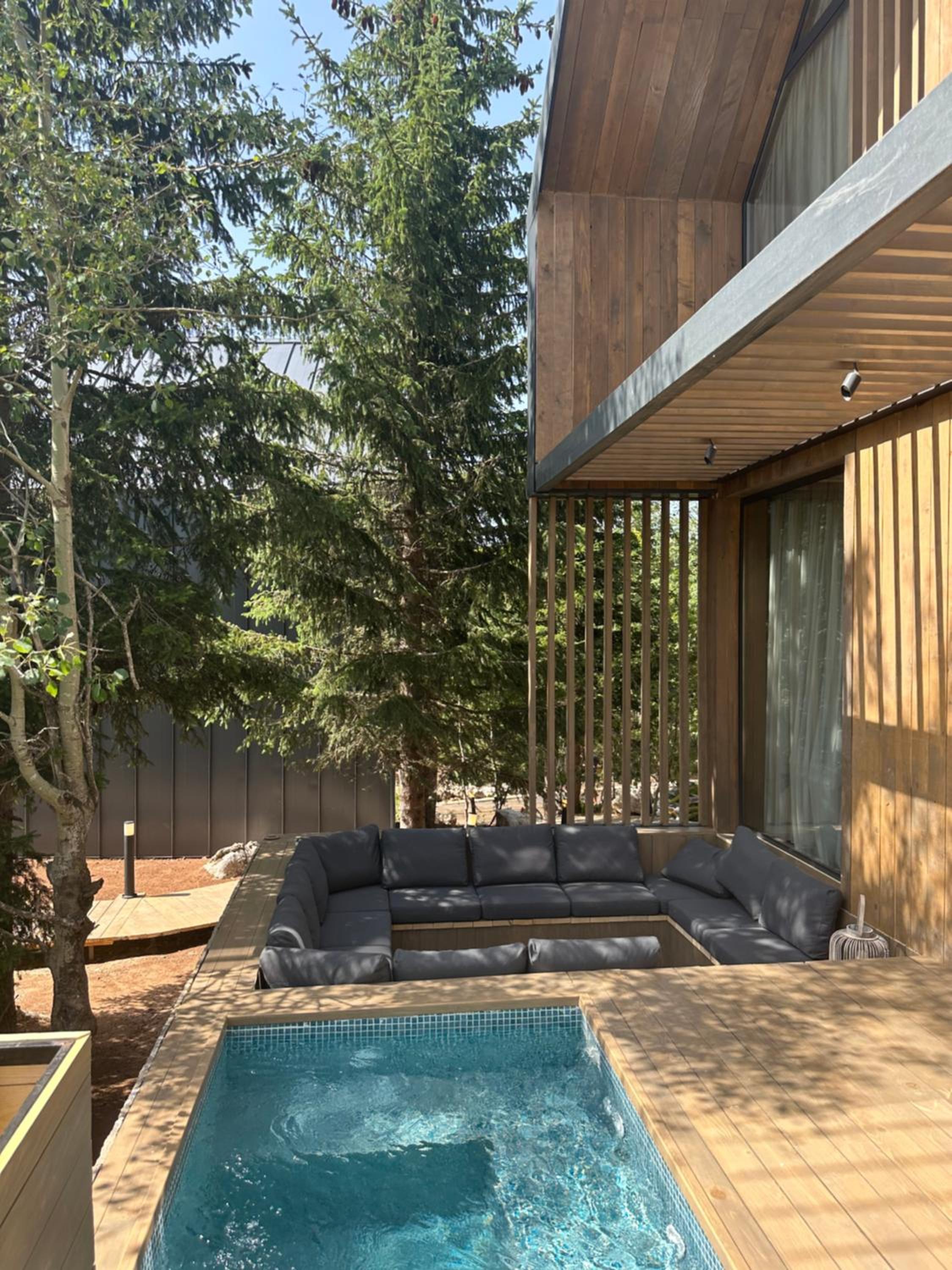 MONTE PINE CHALETS view 4