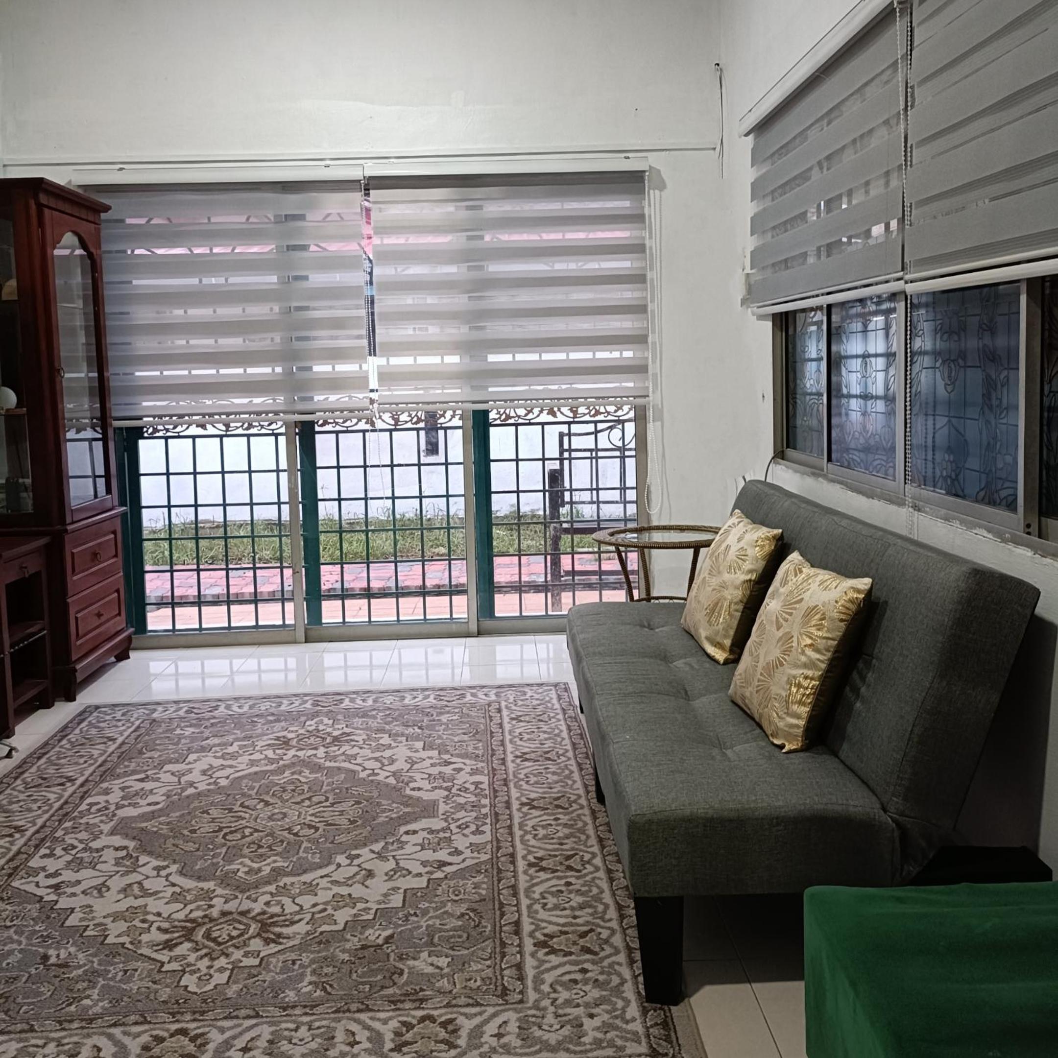 kak yatt homestay serendah photo 2
