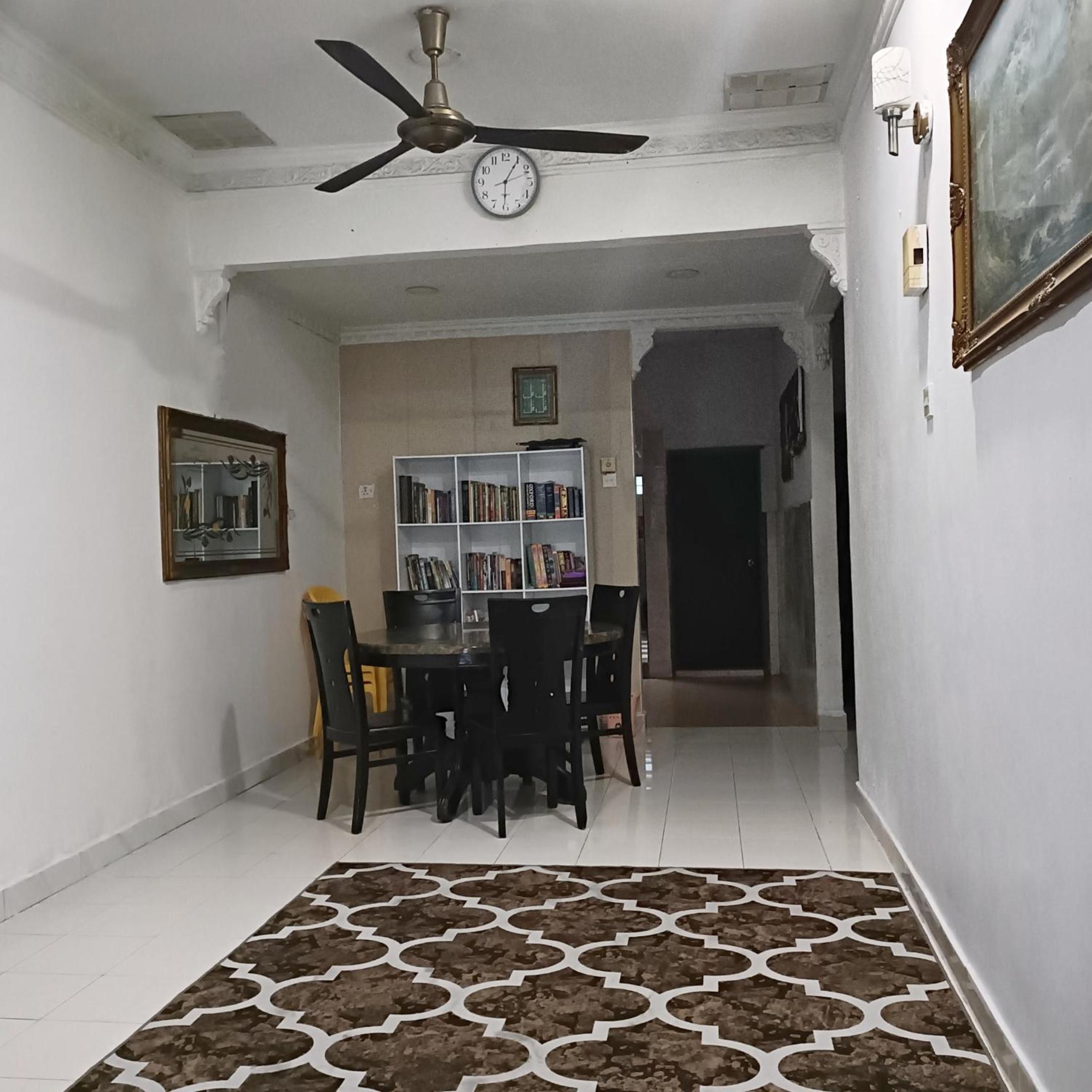 kak yatt homestay serendah photo 6