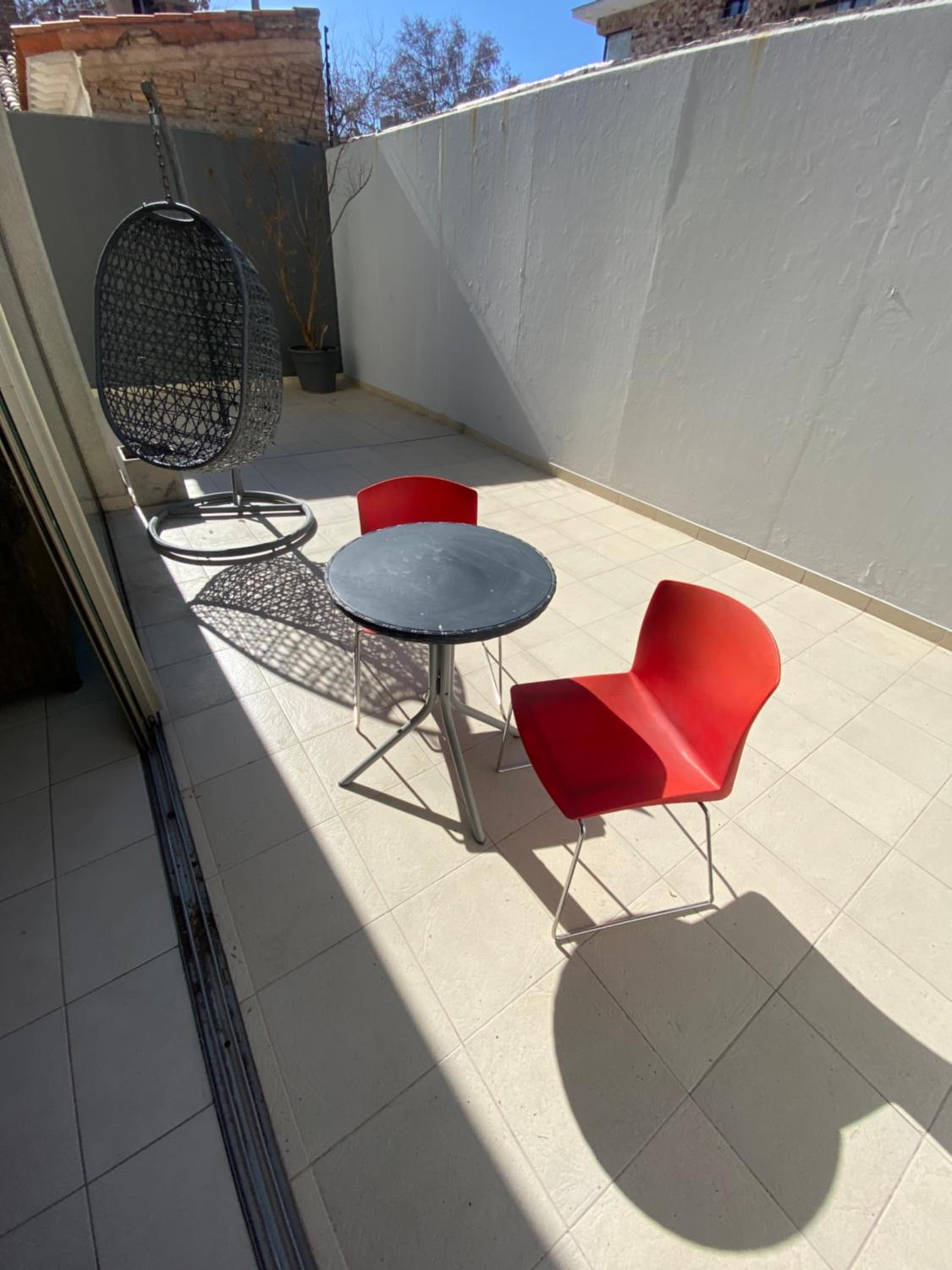 Exclusivo en PB patio, cochera, equipado,