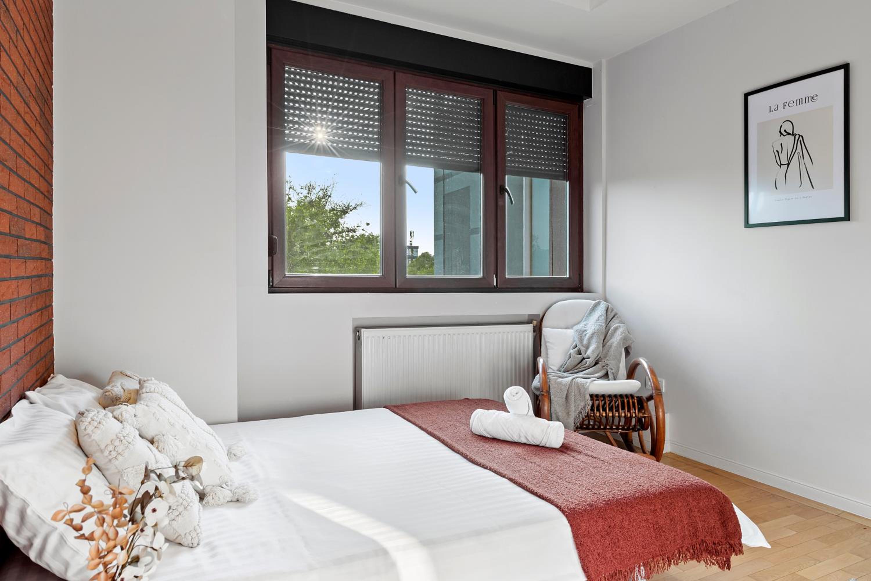 City Heart Retreat Elegant Apartment view 2