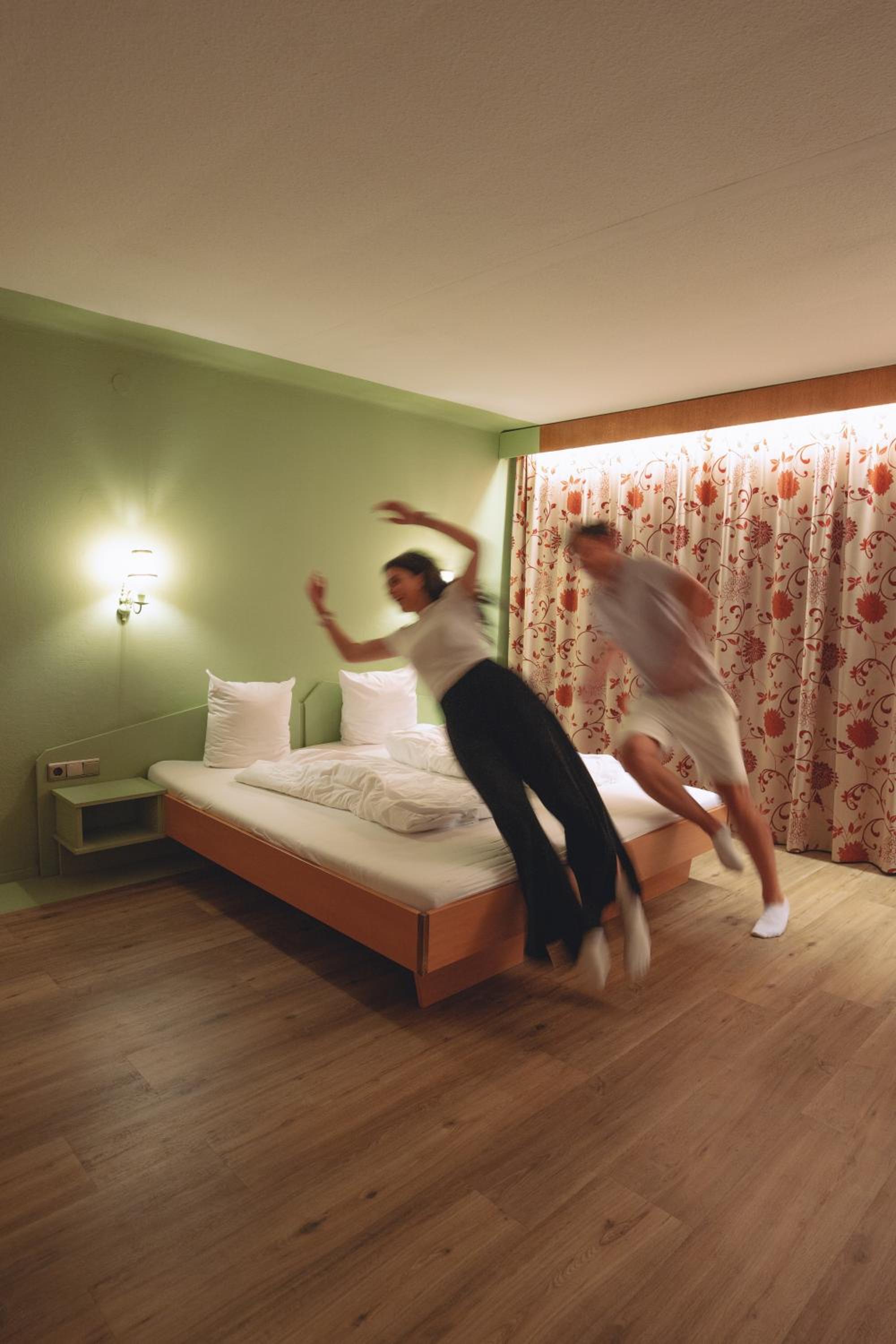 PhiliPop-Up Hostel