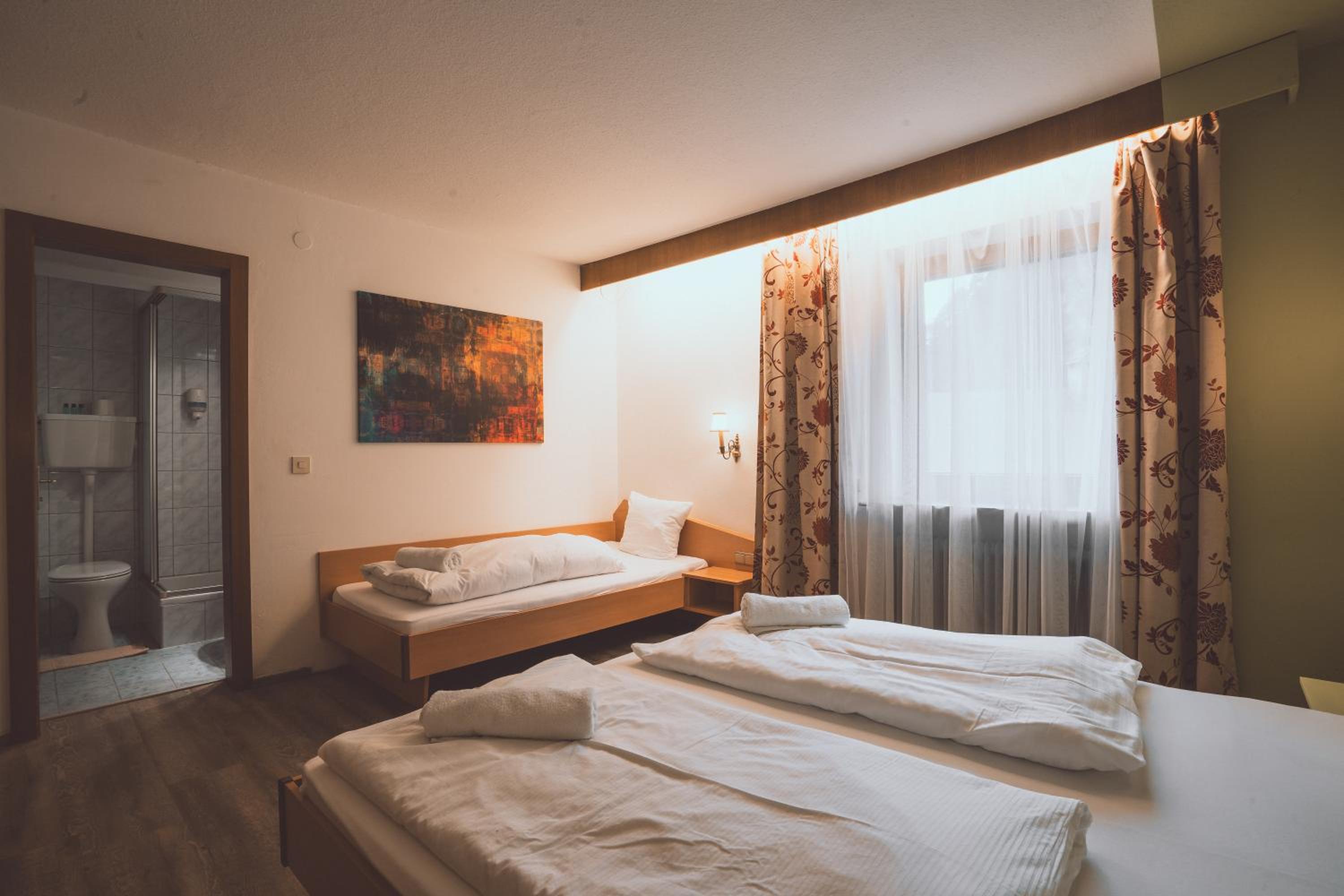 PhiliPop-Up Hostel