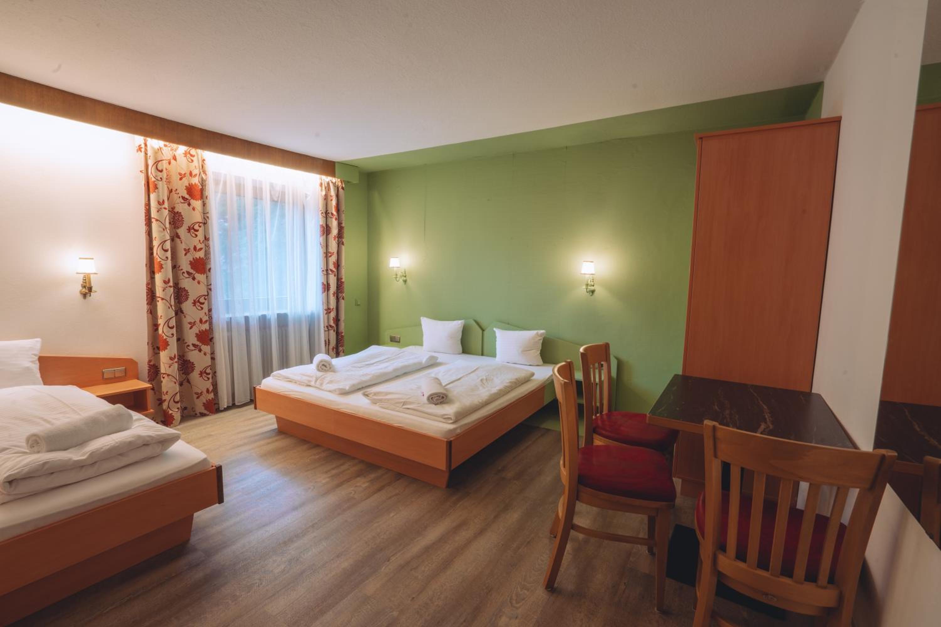 PhiliPop-Up Hostel